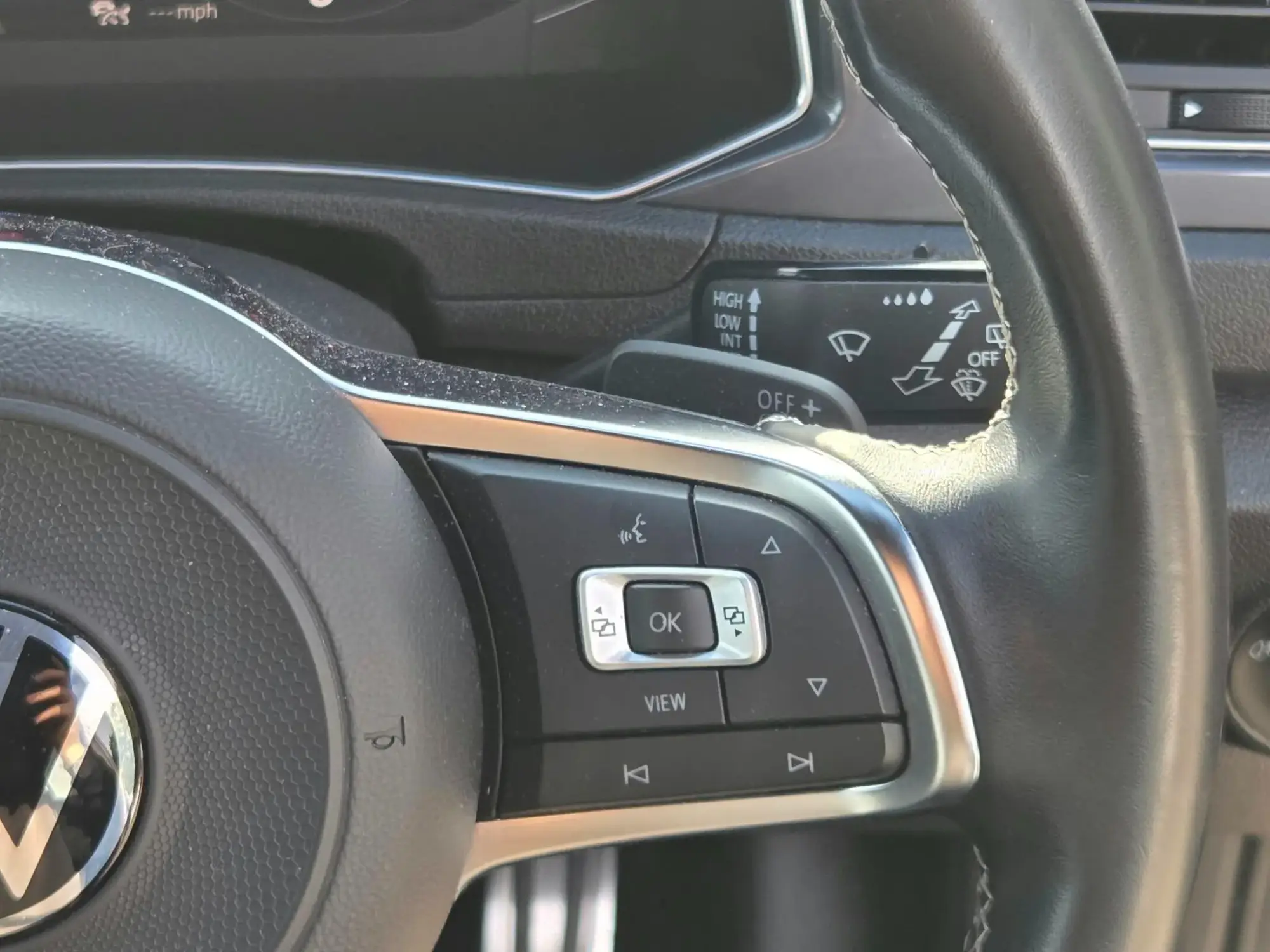 Volkswagen T-Roc Image 26