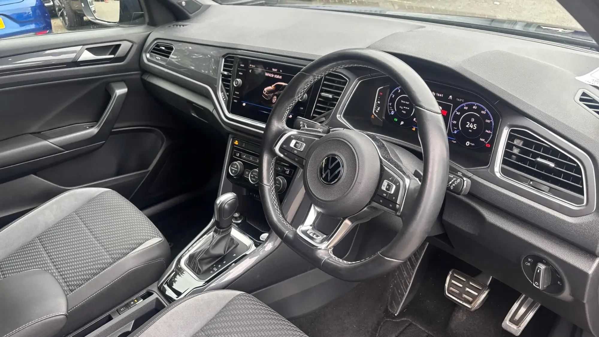 Volkswagen T-Roc Image 27