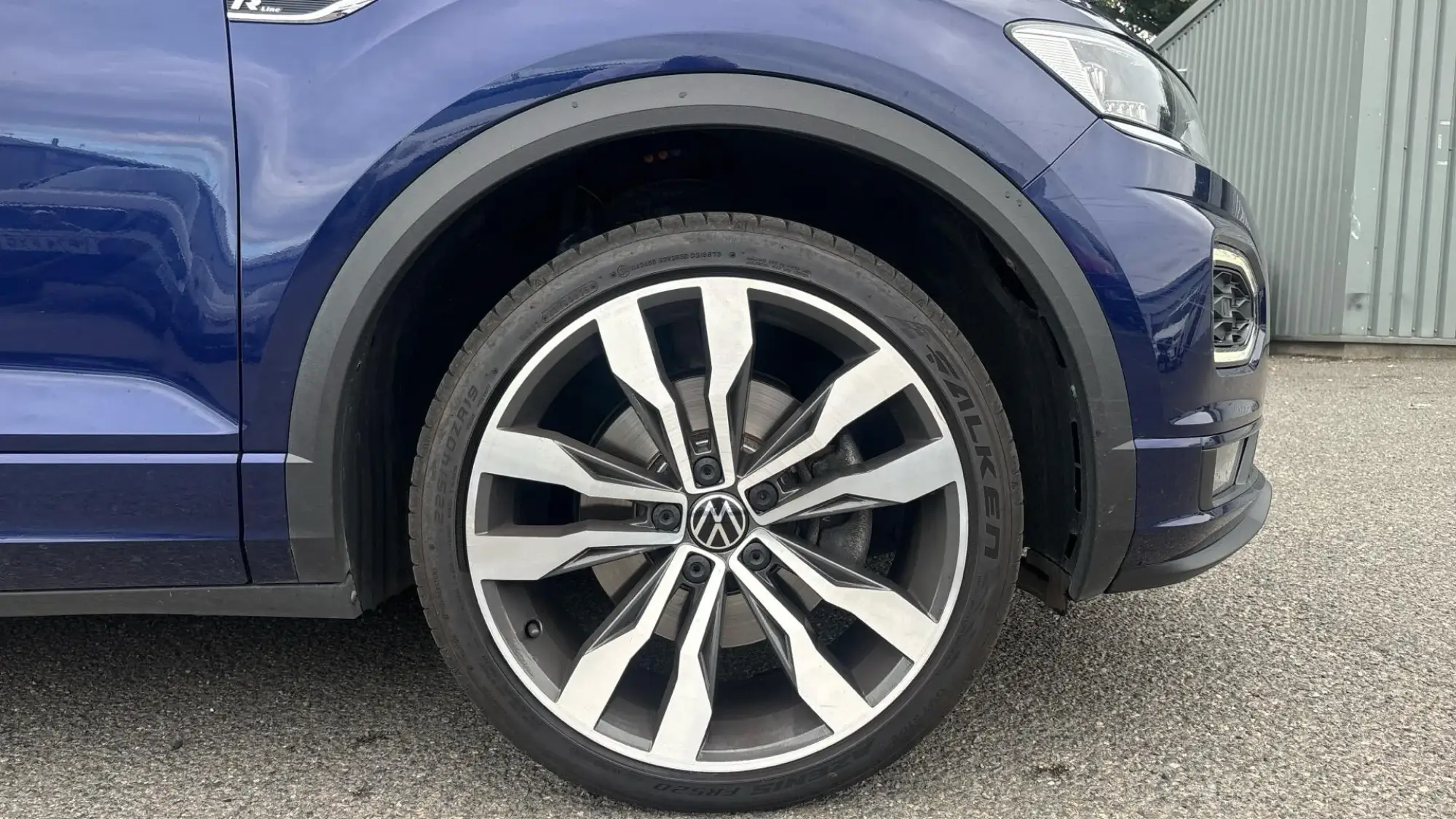Volkswagen T-Roc Image 30