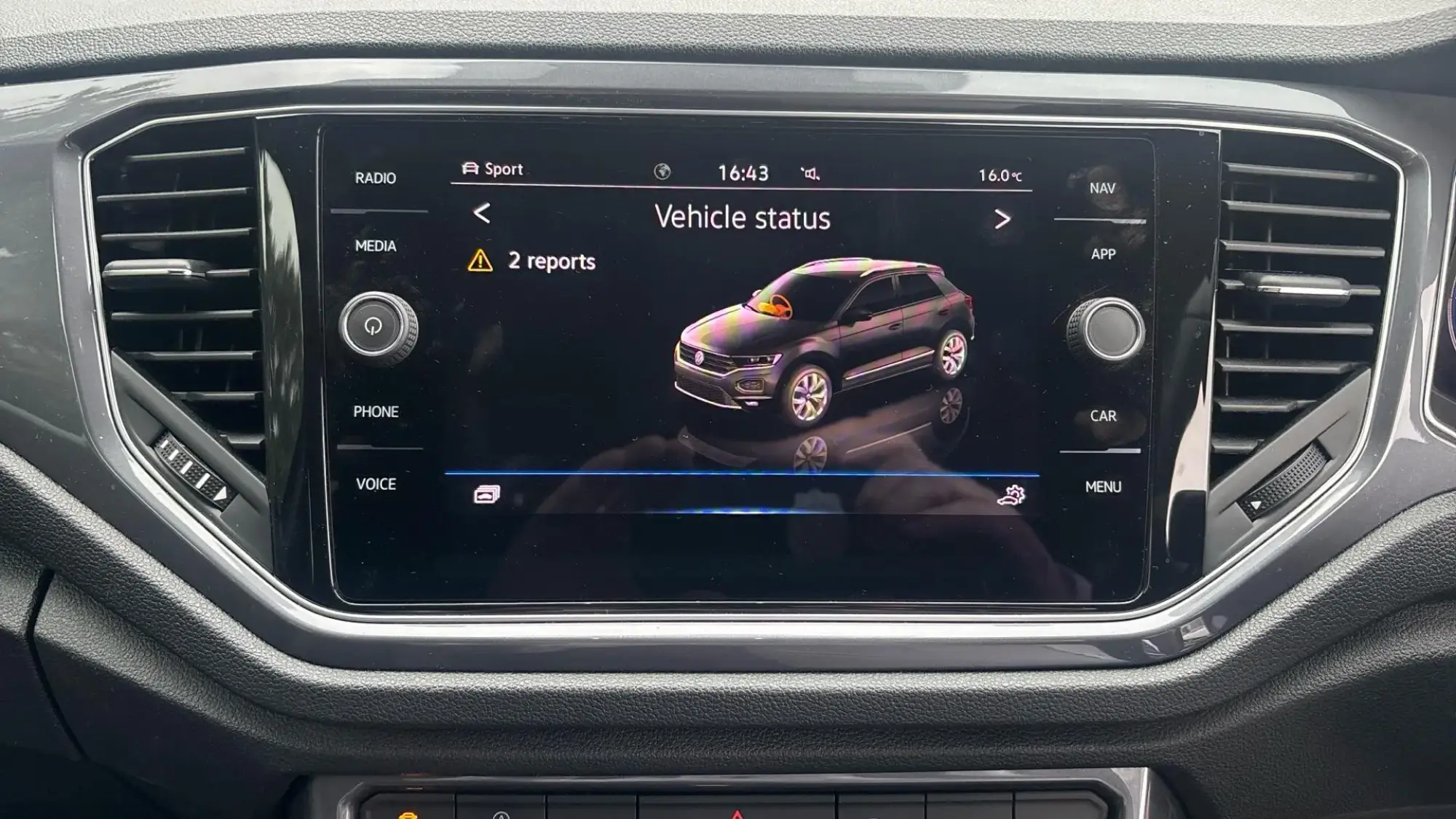 Volkswagen T-Roc Image 33