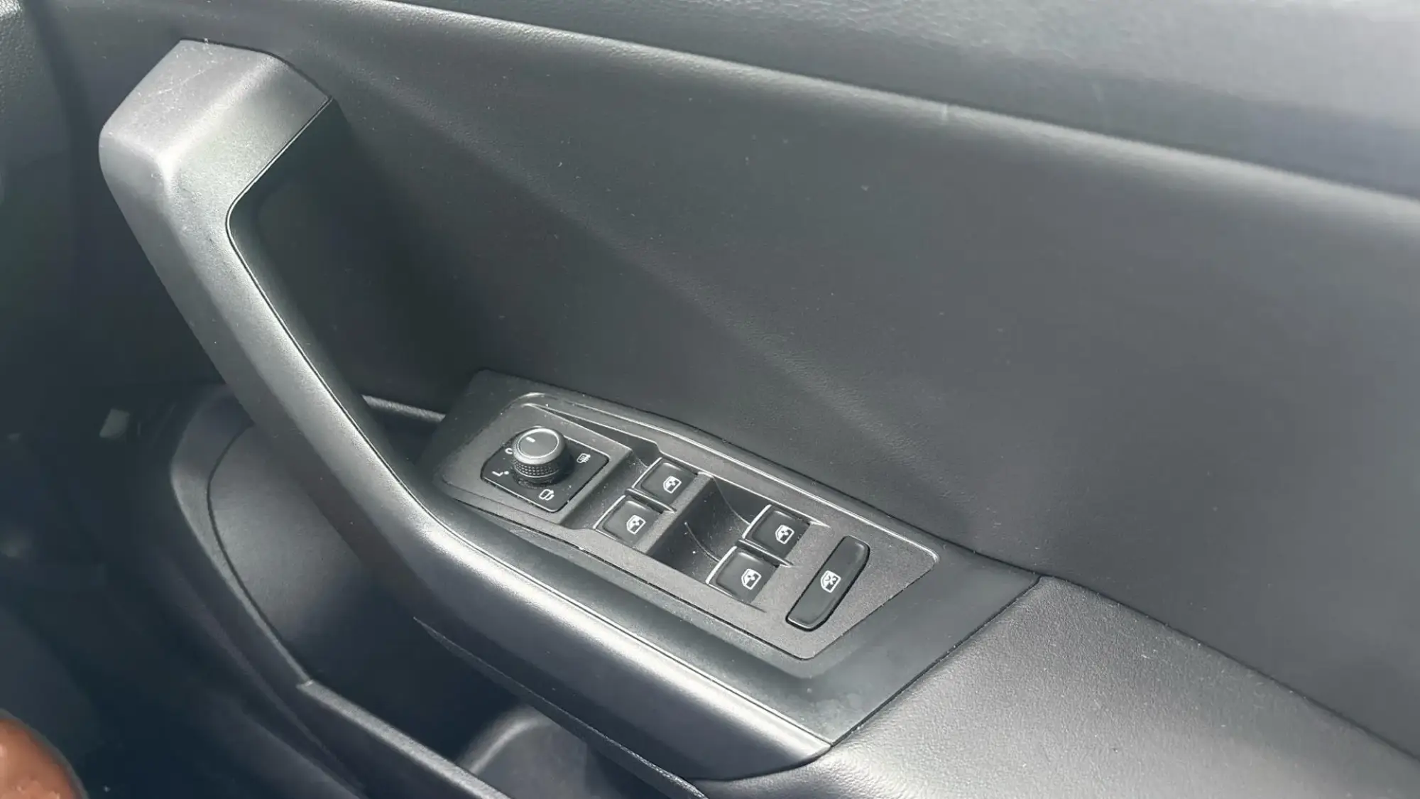 Volkswagen T-Roc Image 41