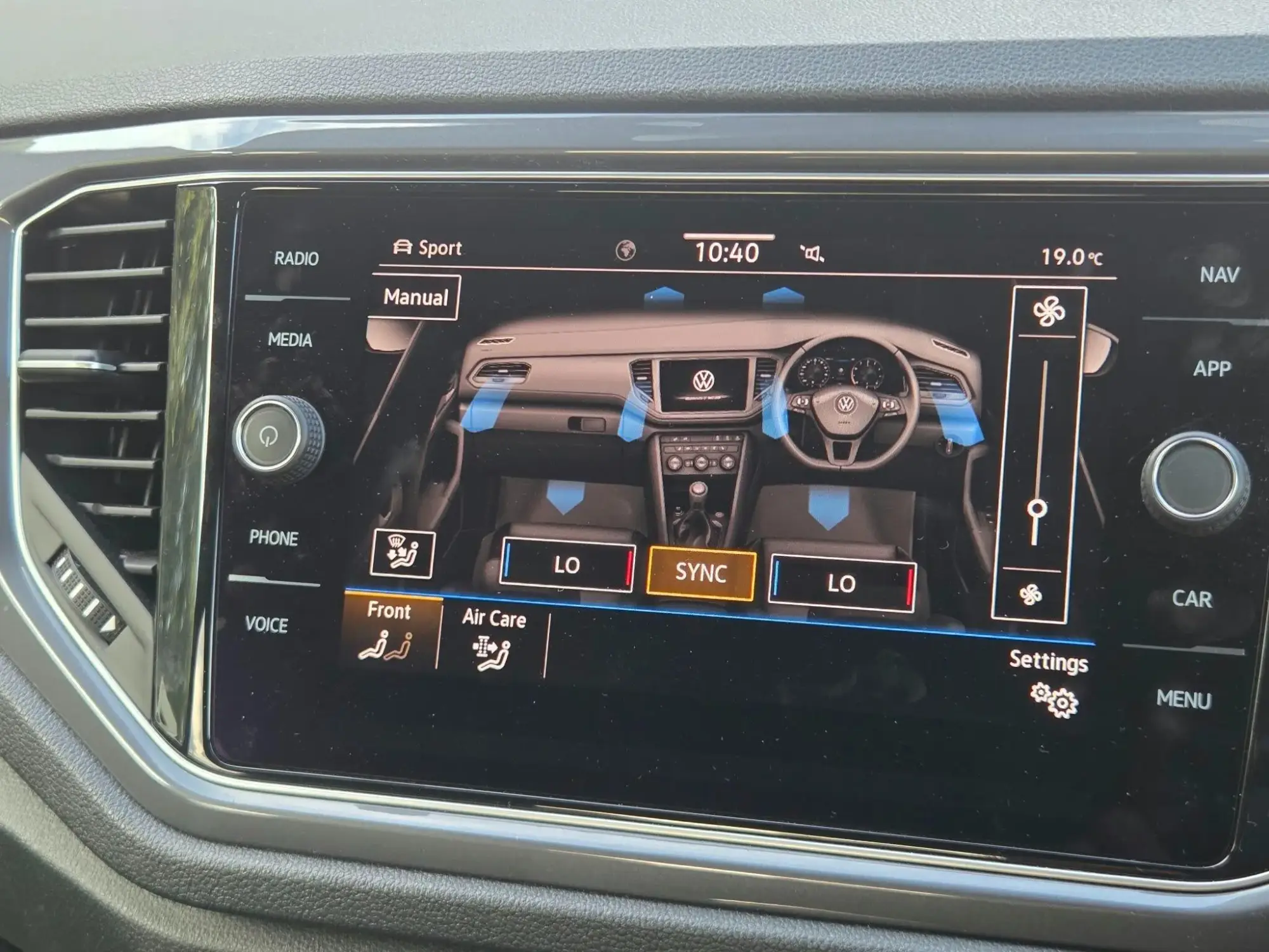 Volkswagen T-Roc Image 71