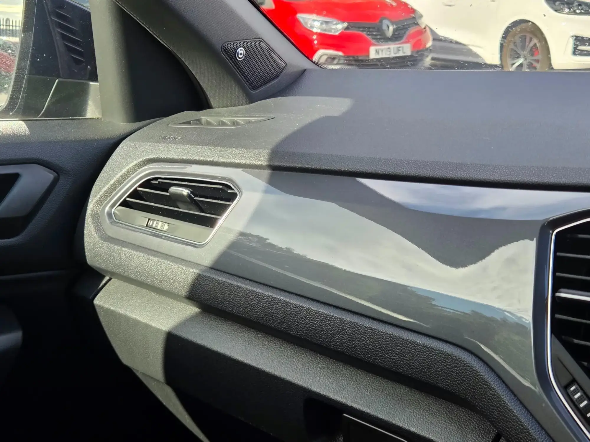 Volkswagen T-Roc Image 89