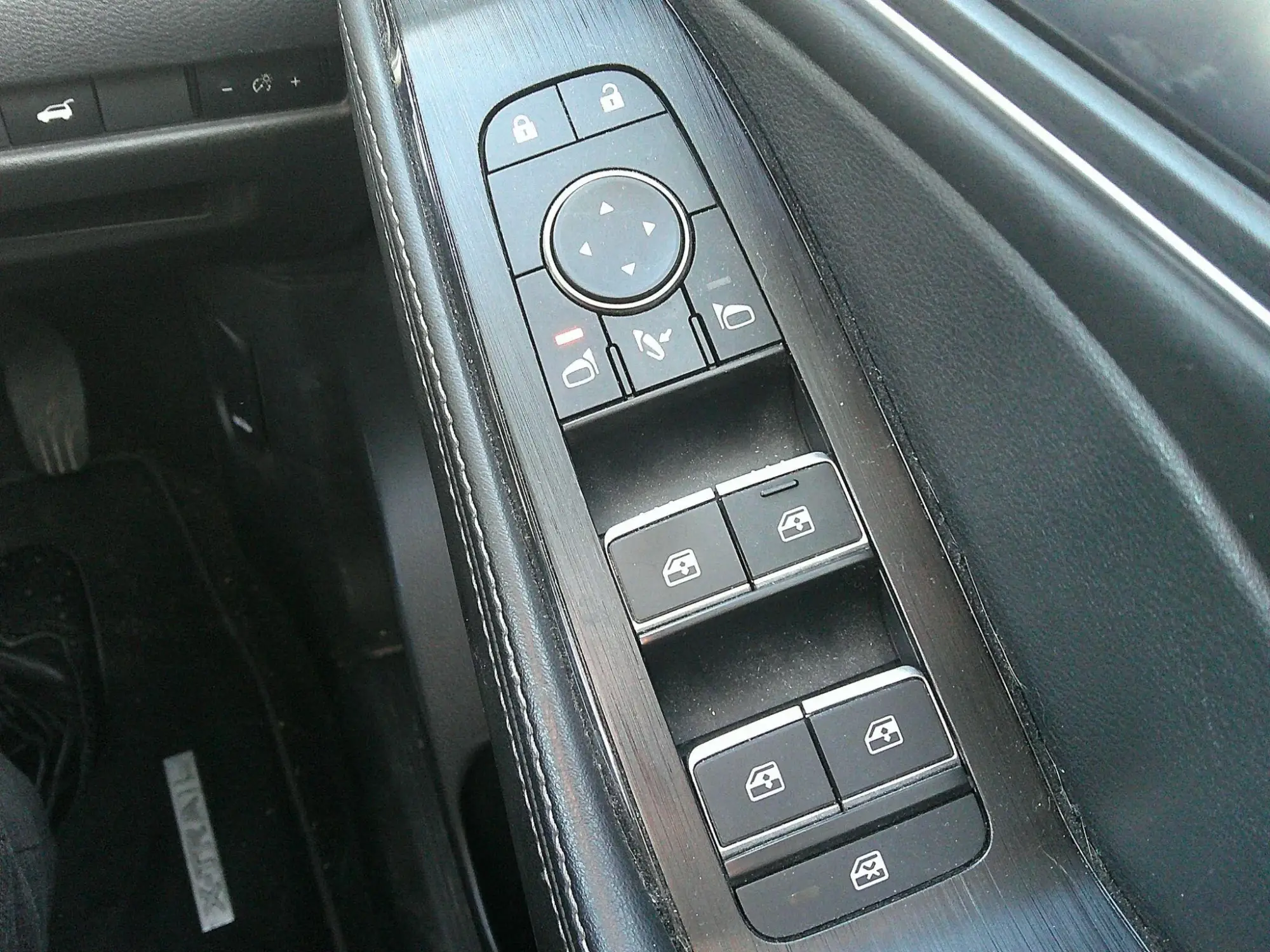 Nissan X-Trail e-POWER Image 17 Nissan X-Trail e-POWER Image 17