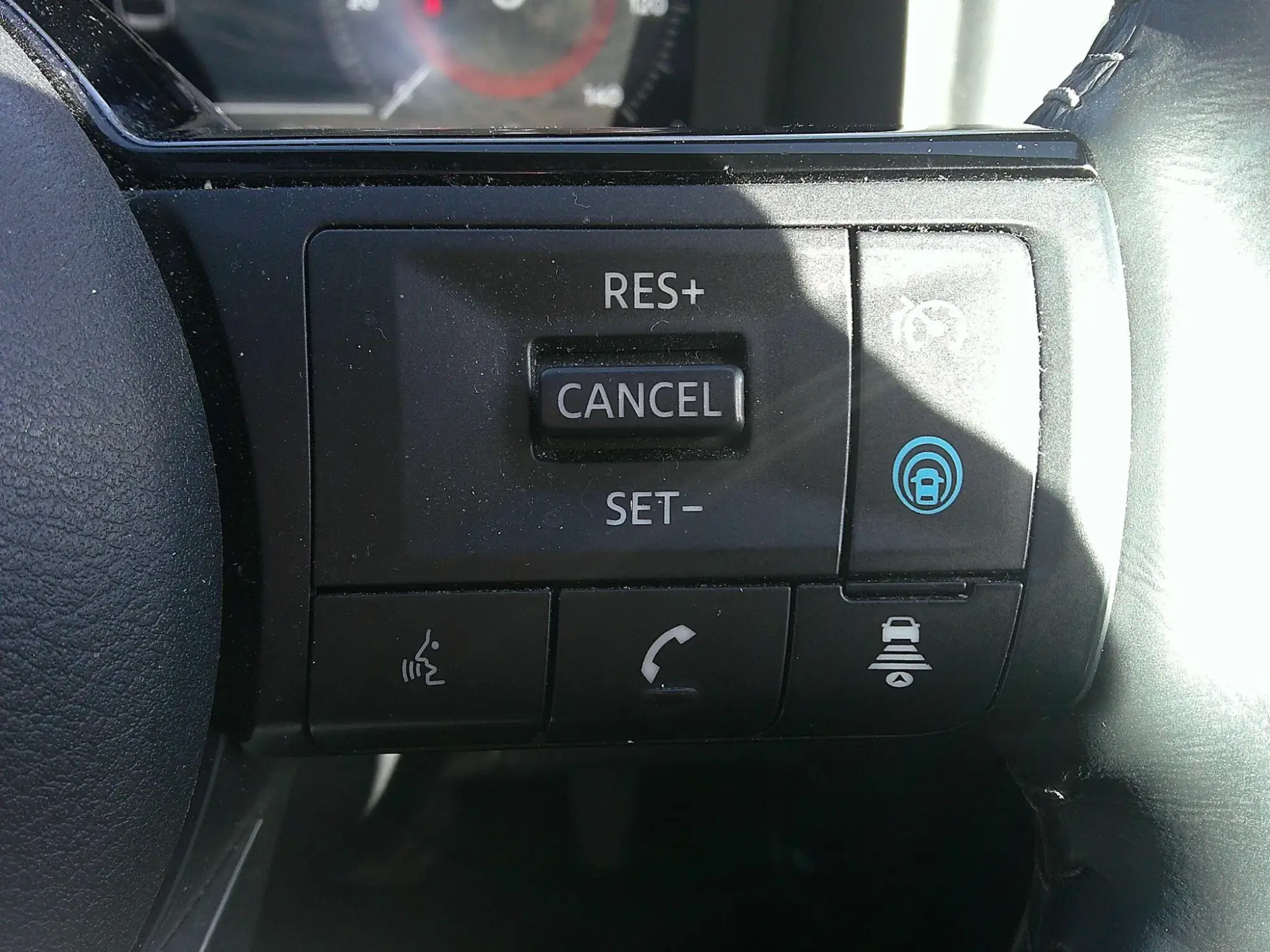 Nissan X-Trail e-POWER Image 19 Nissan X-Trail e-POWER Image 19