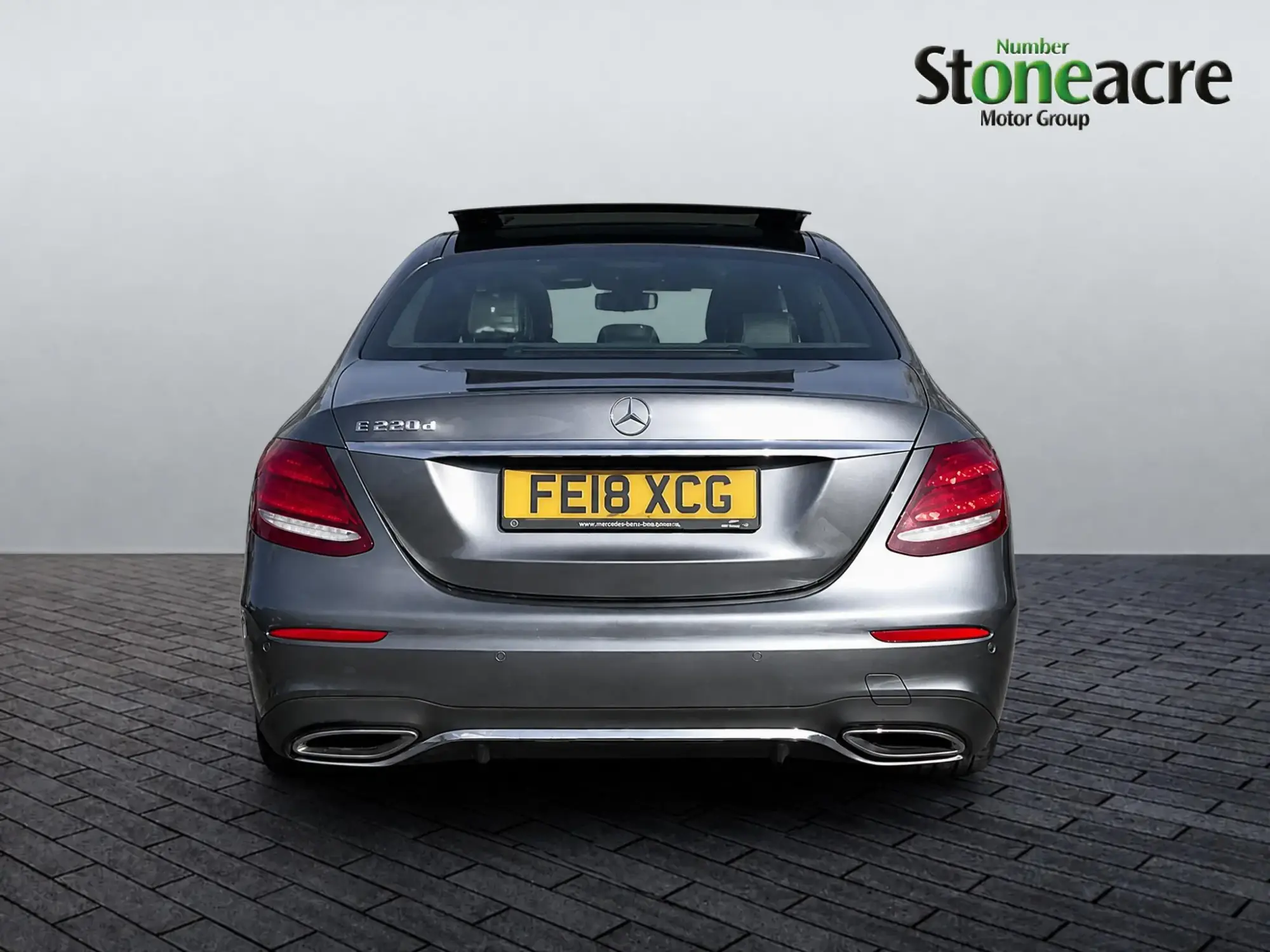Mercedes-Benz E-Class Image 4 Mercedes-Benz E-Class Image 4