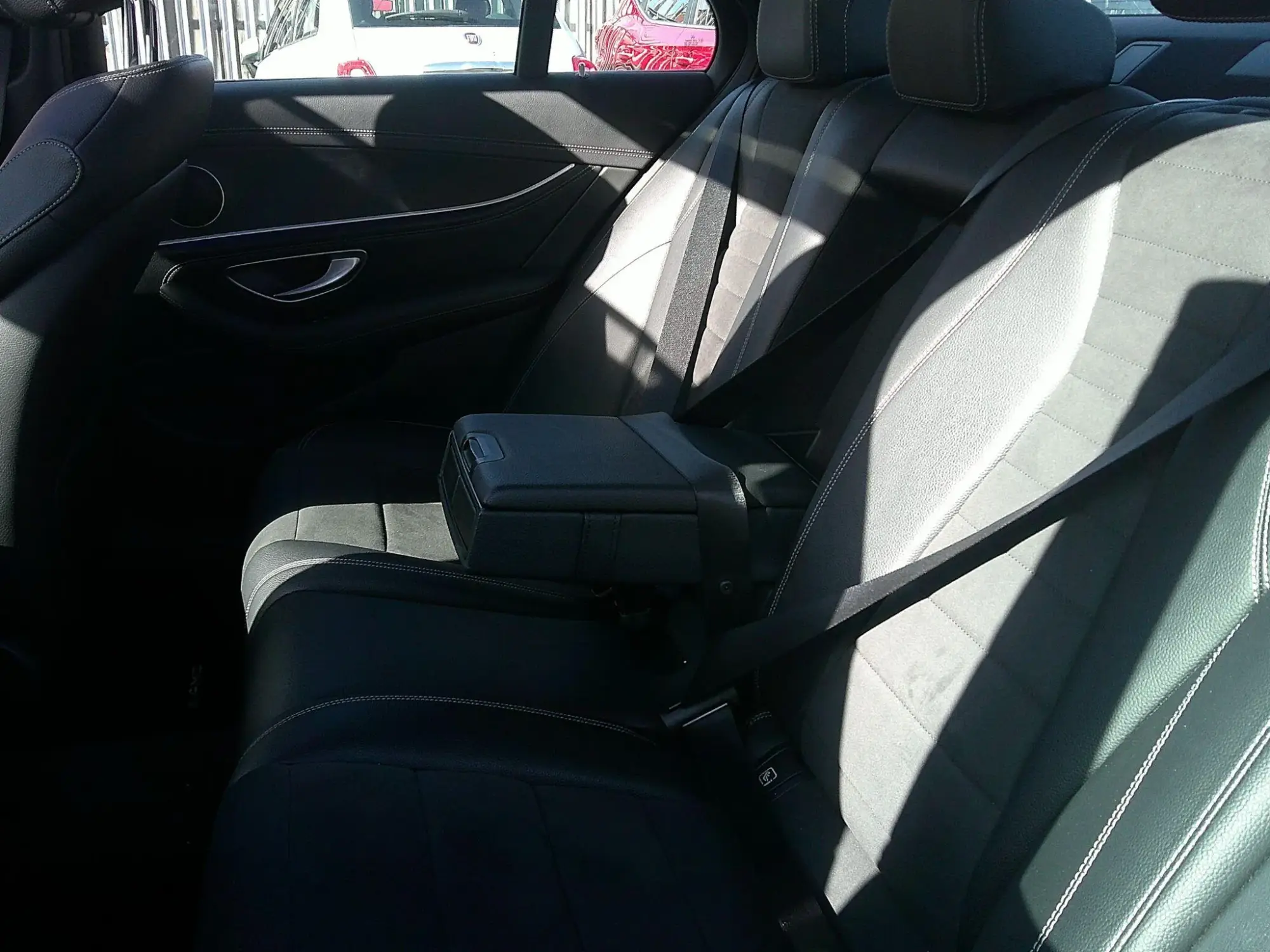 Mercedes-Benz E-Class Image 14 Mercedes-Benz E-Class Image 14