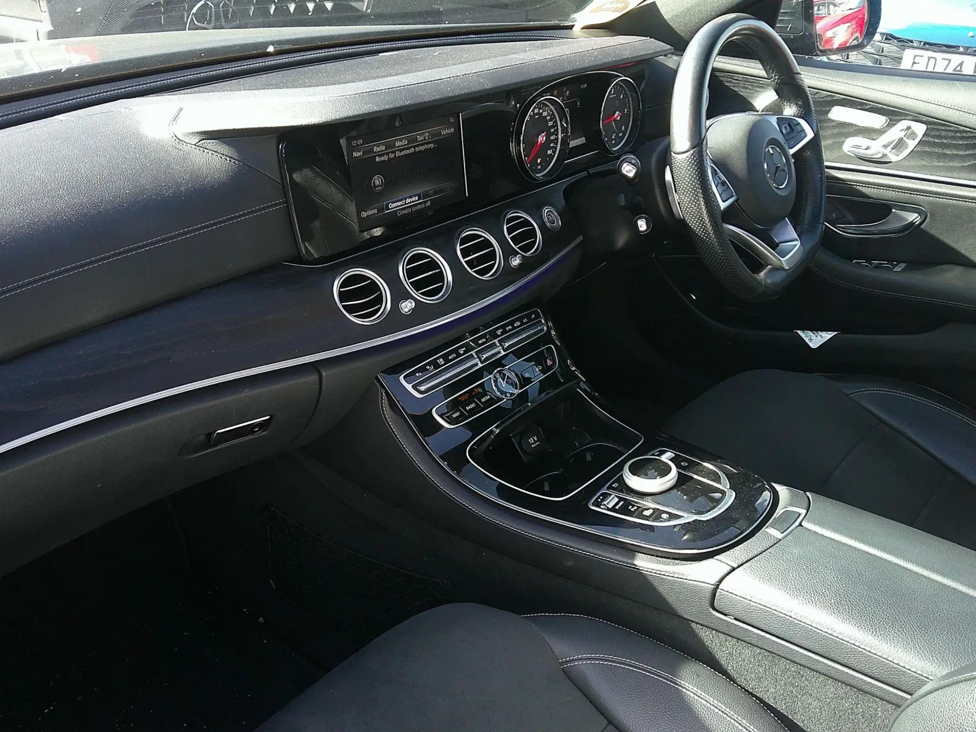 Mercedes-Benz E-Class Image 15 Mercedes-Benz E-Class Image 15