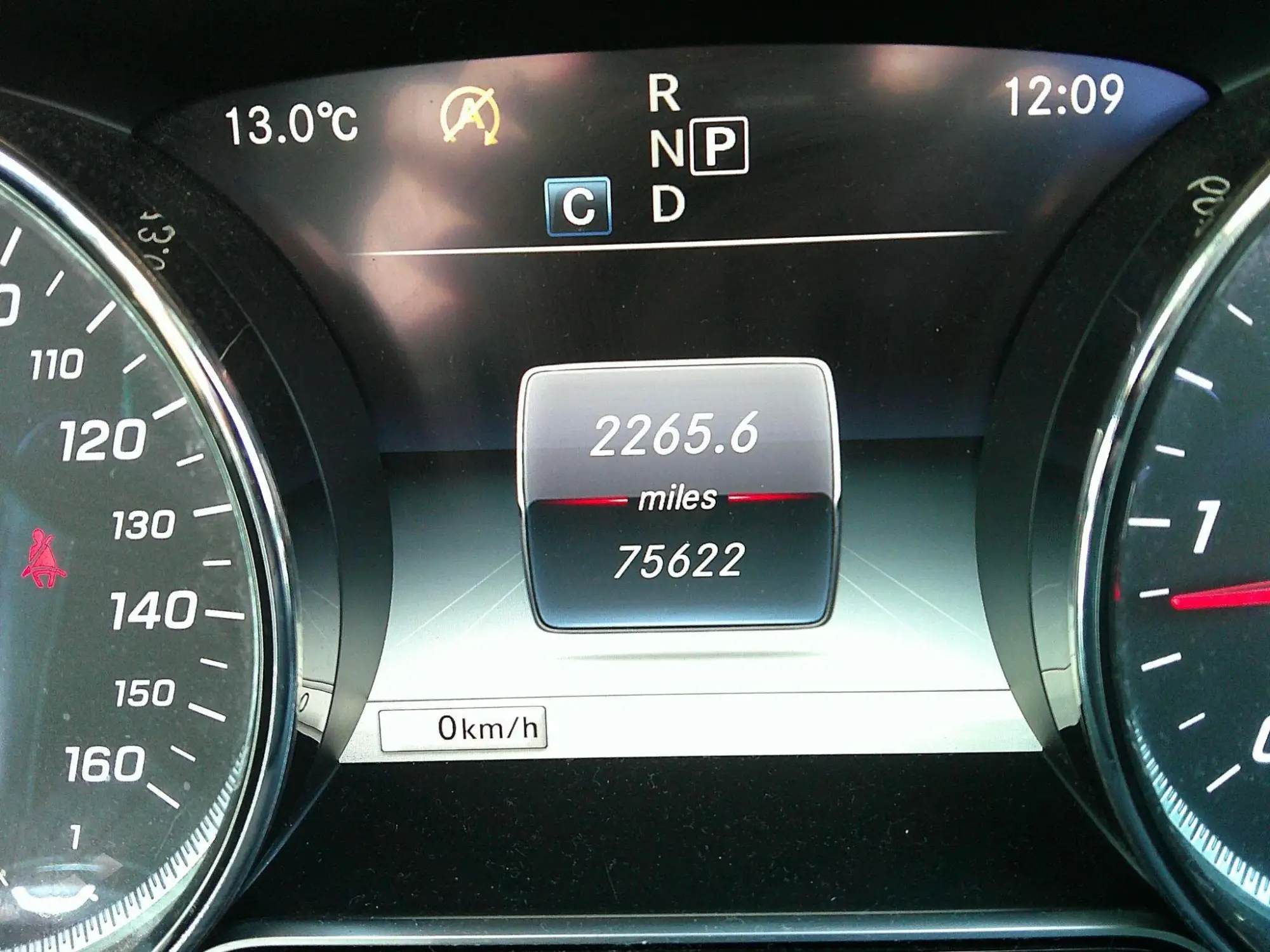 Mercedes-Benz E-Class Image 17 Mercedes-Benz E-Class Image 17