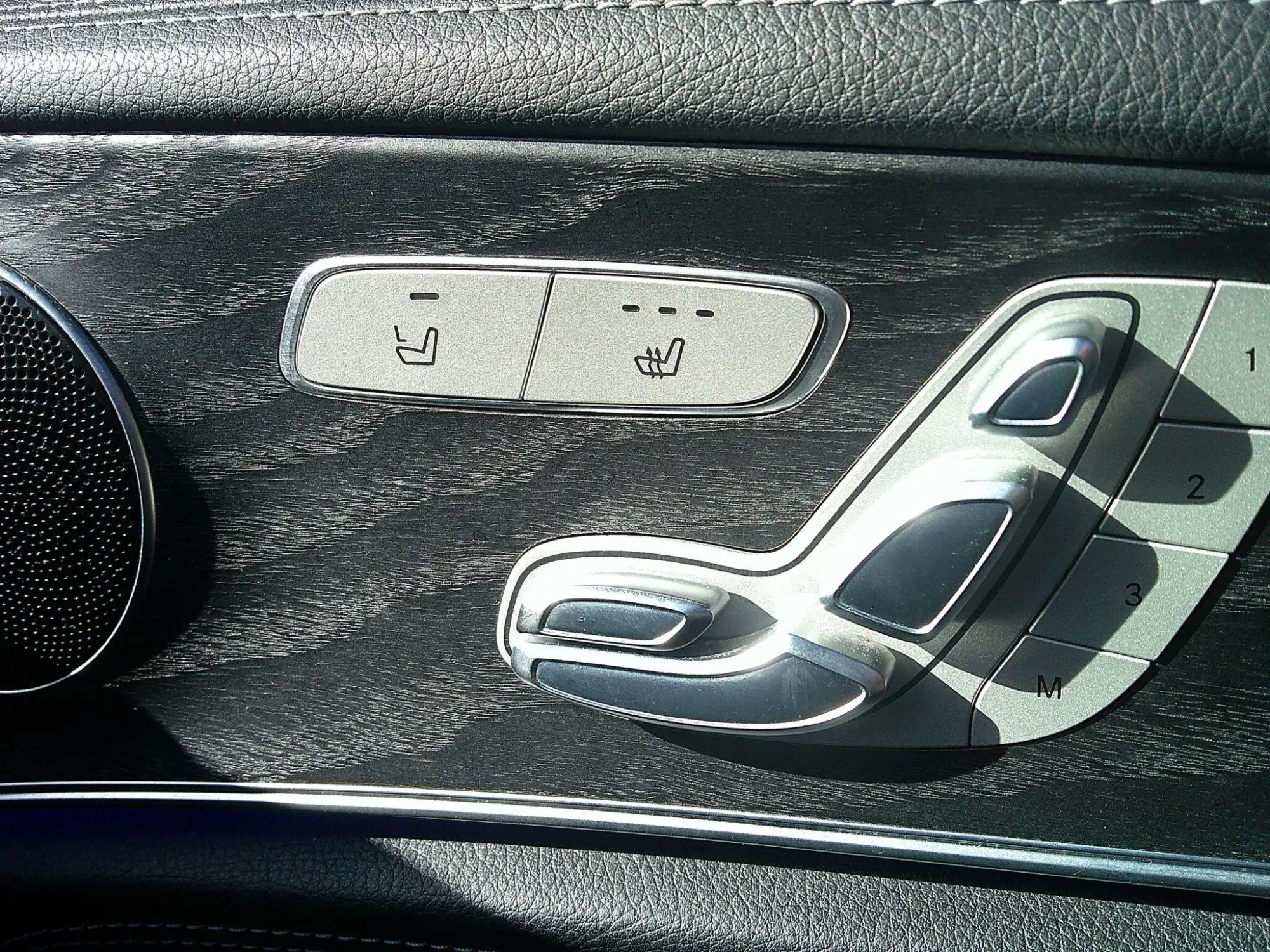 Mercedes-Benz E-Class Image 19 Mercedes-Benz E-Class Image 19