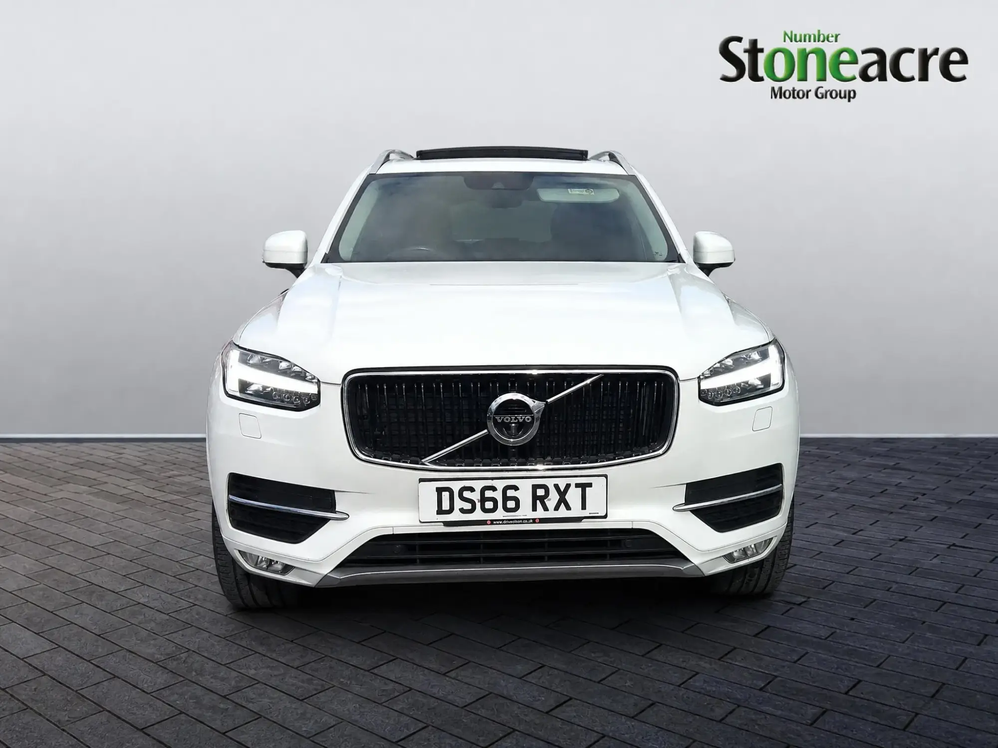 Volvo XC90 Image 8