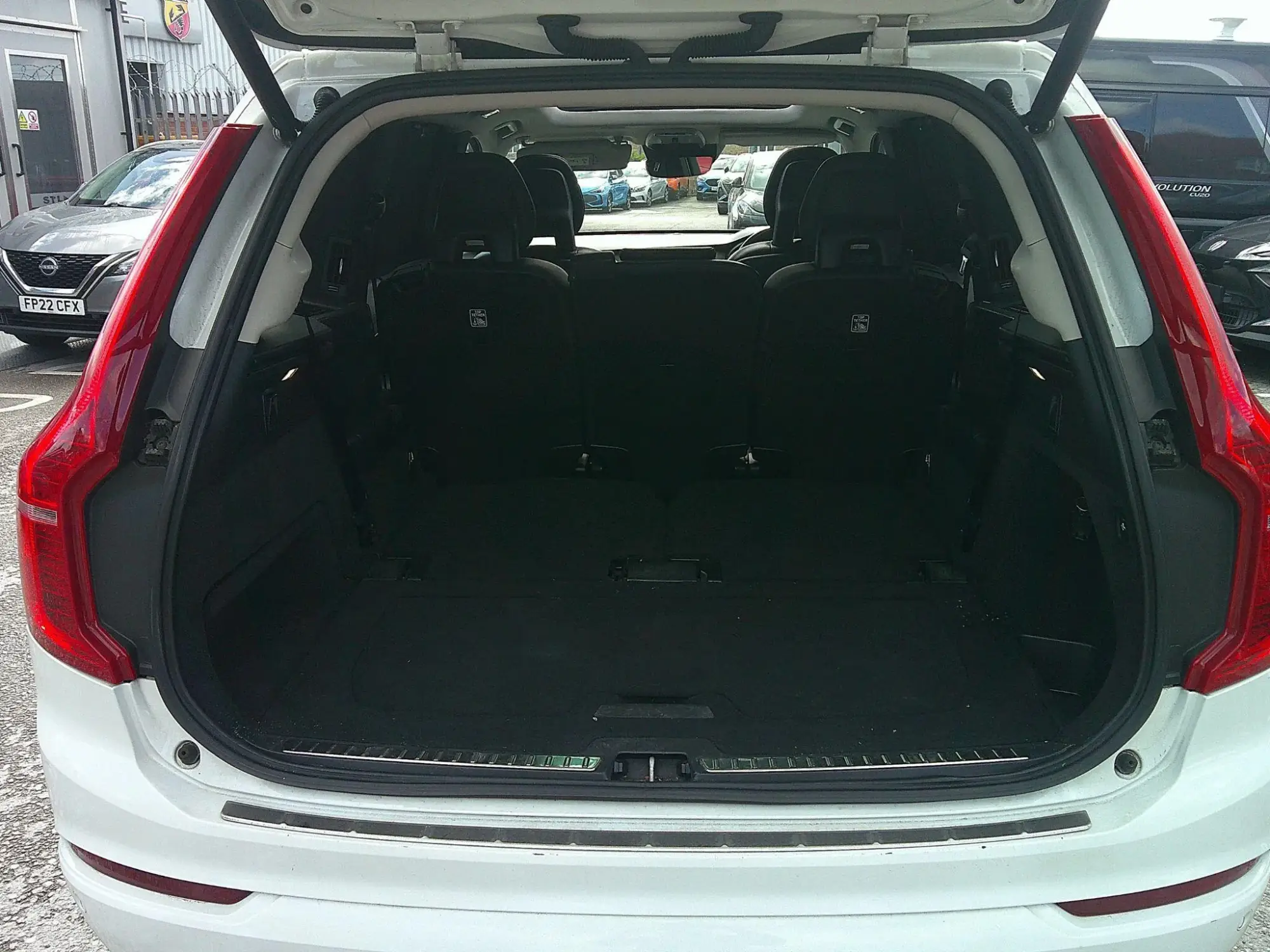 Volvo XC90 Image 10