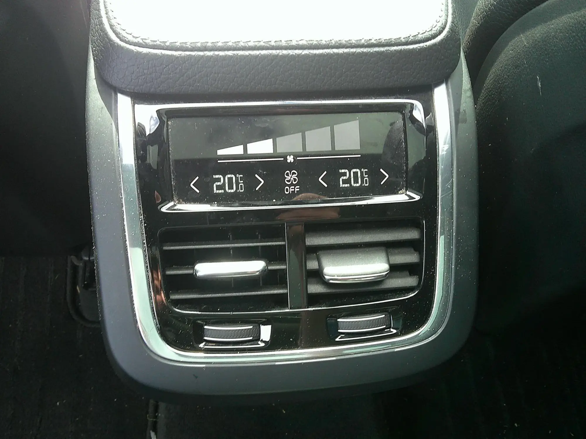 Volvo XC90 Image 17