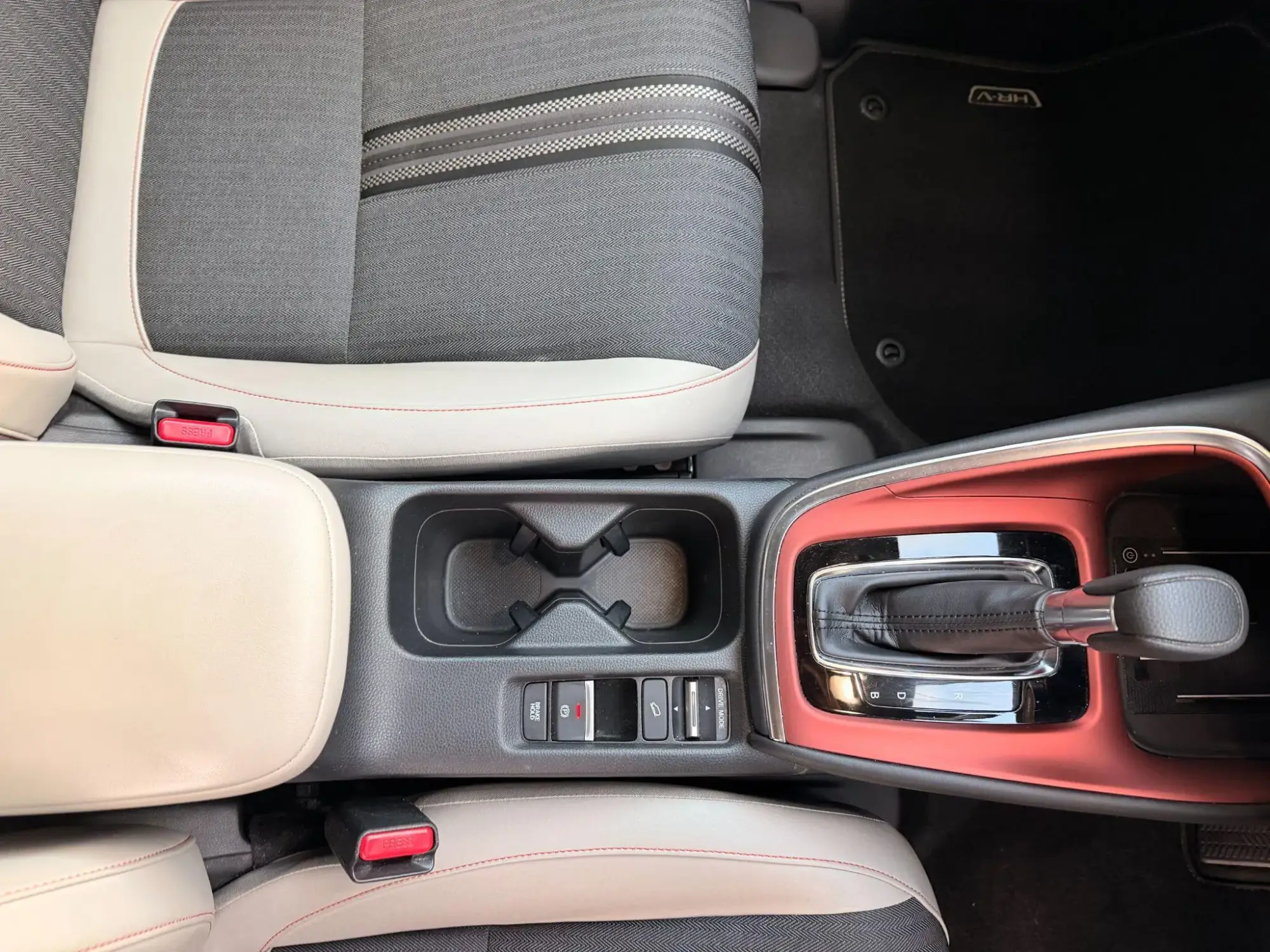 Honda HR-V Hybrid Image 9 Honda HR-V Hybrid Image 9