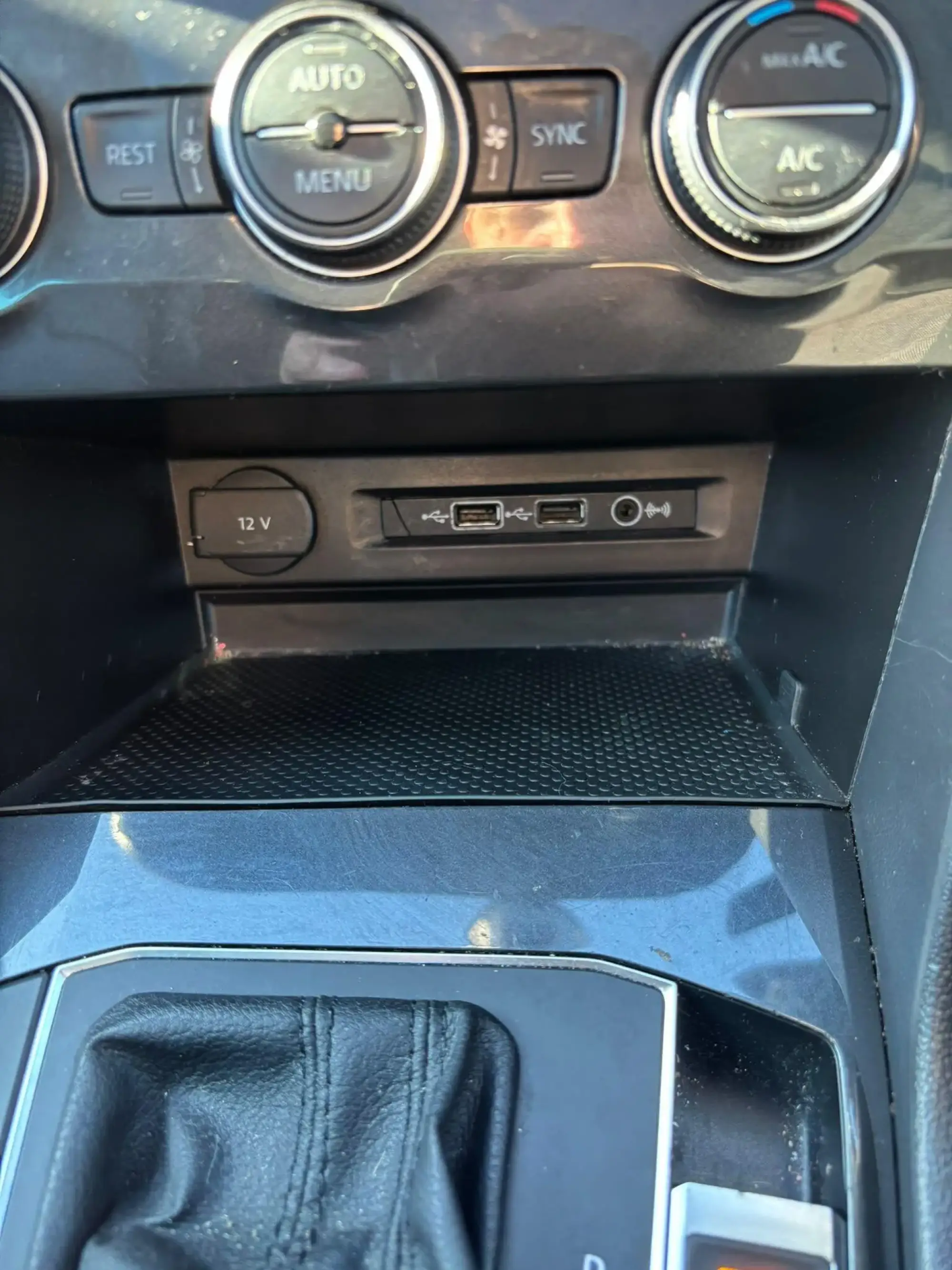 Volkswagen Tiguan Image 12