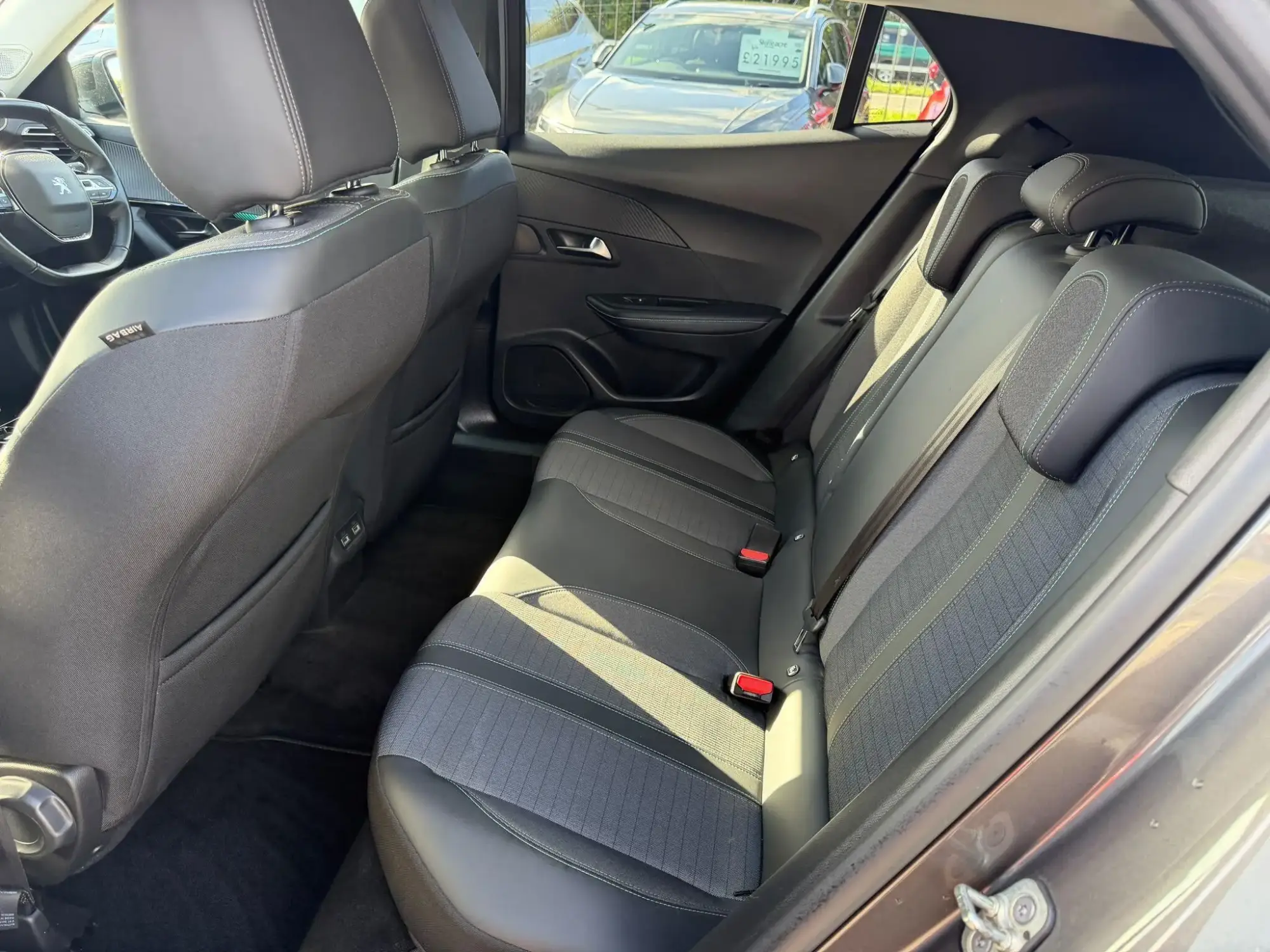 Peugeot 2008 Image 17