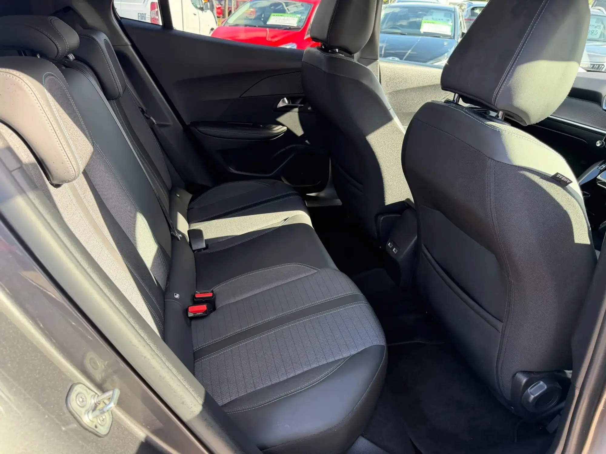 Peugeot 2008 Image 18