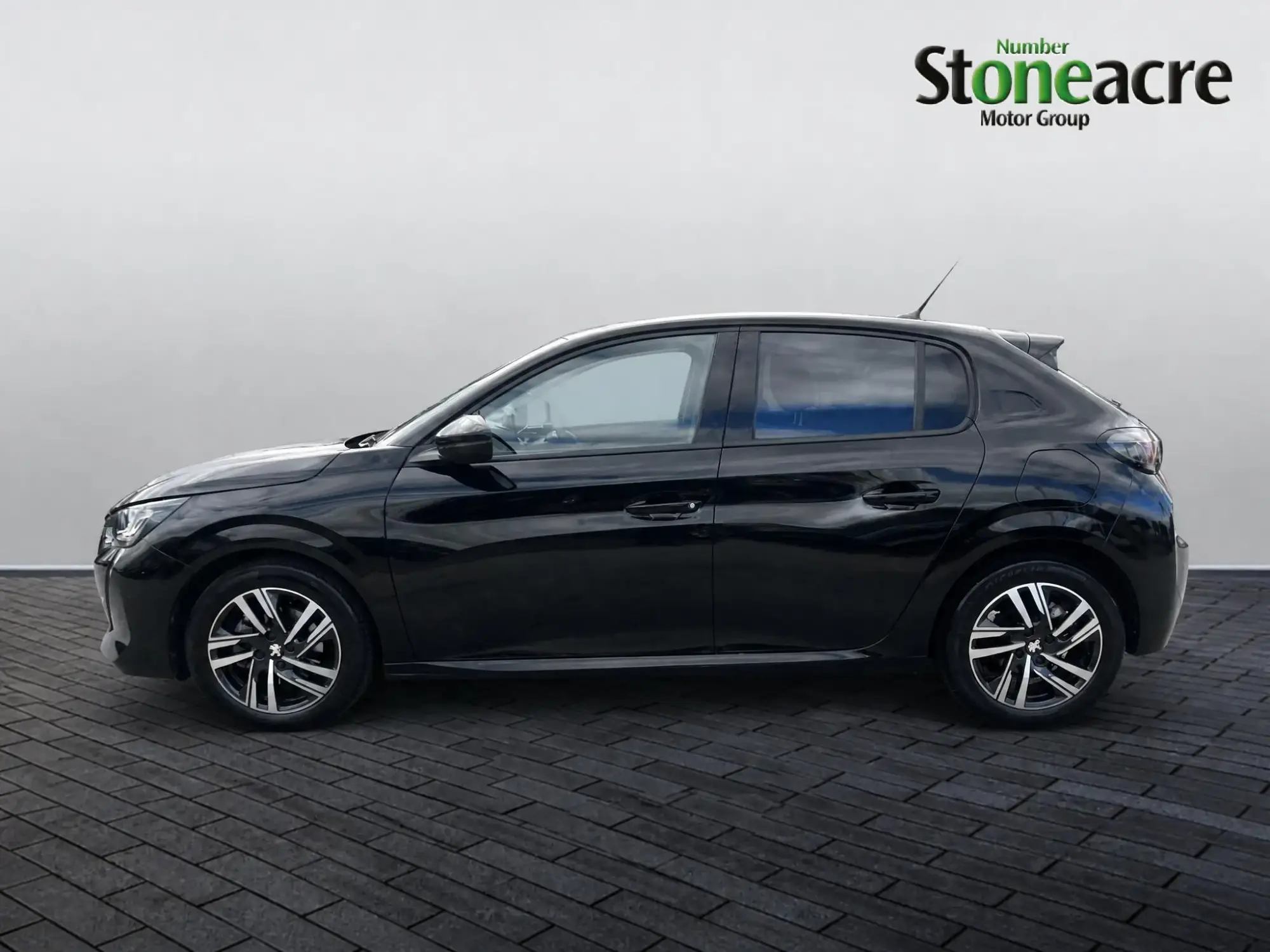 Peugeot 208 Image 6