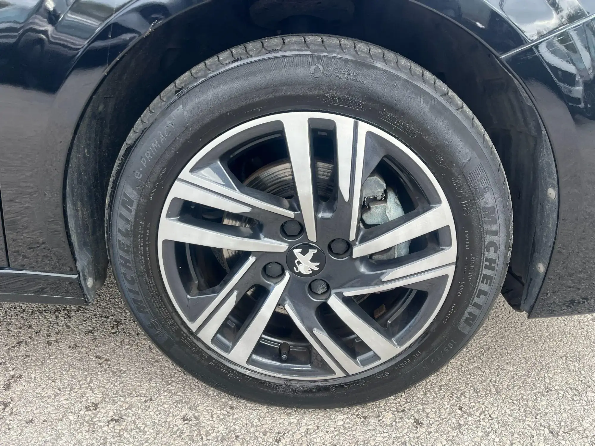 Peugeot 208 Image 14