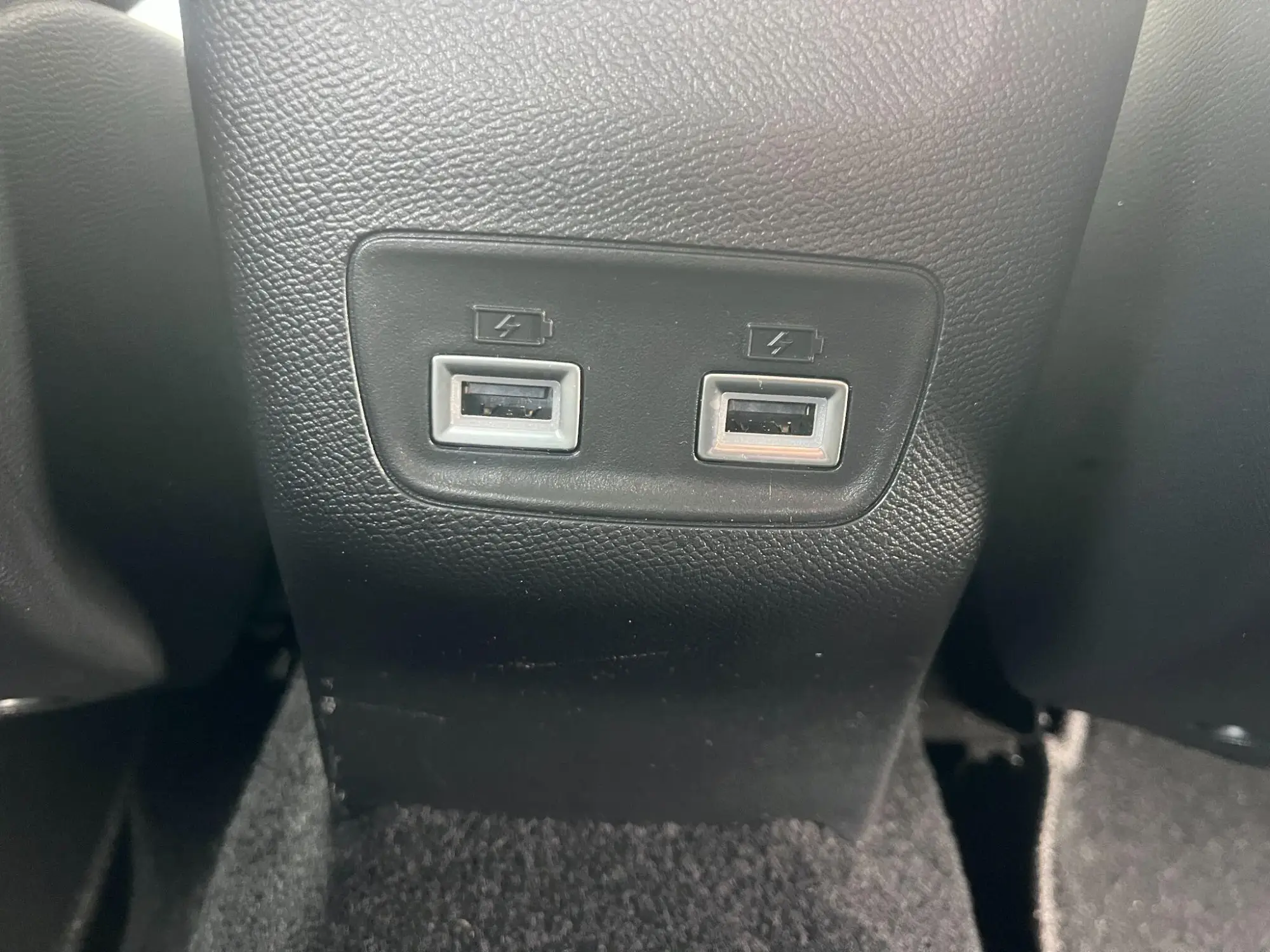 Peugeot 208 Image 35