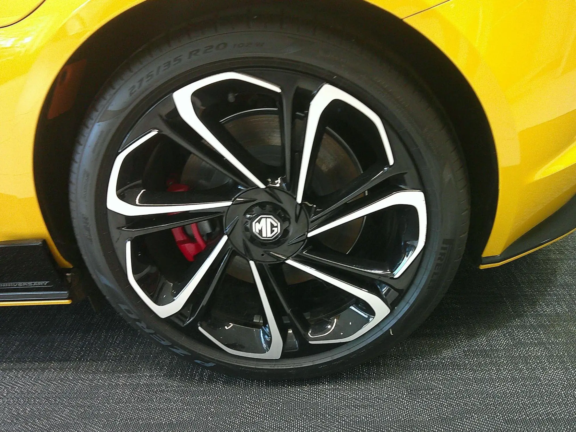 MG Cyberster Dual Motor 77kWh GT Auto 4WD 2dr YM75NNZ Image 3