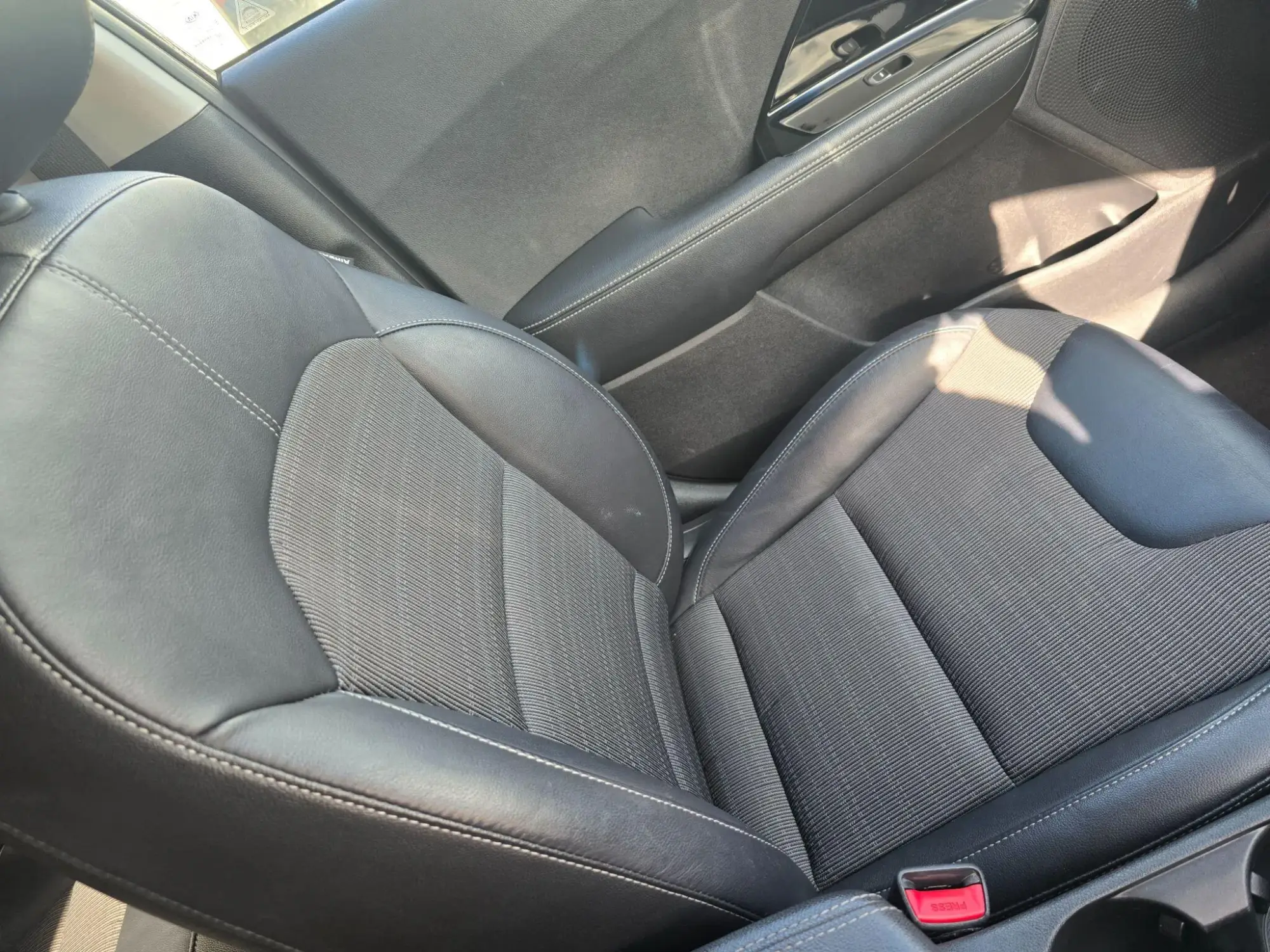 Kia Niro Image 14 Kia Niro Image 14