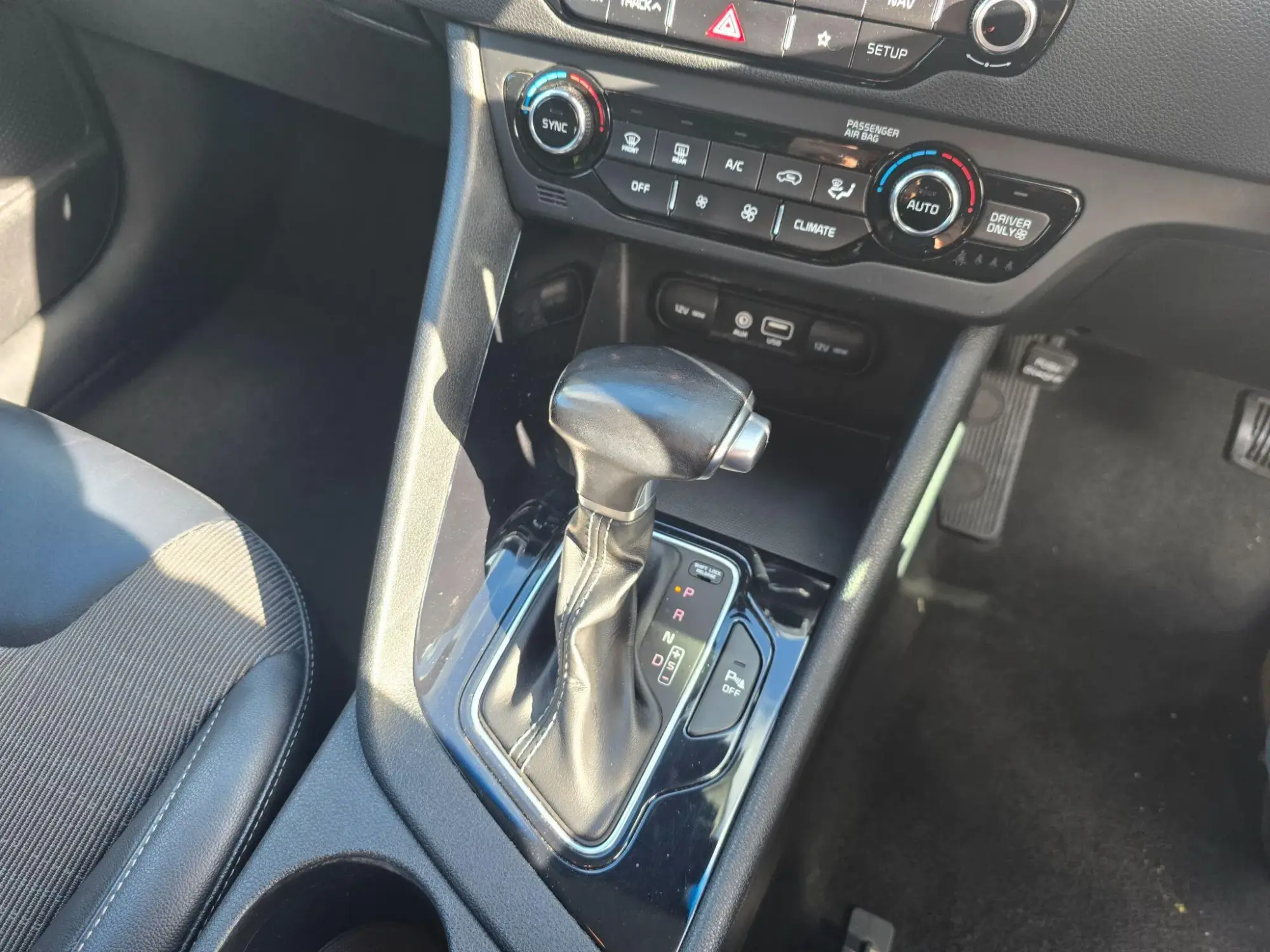 Kia Niro Image 15 Kia Niro Image 15