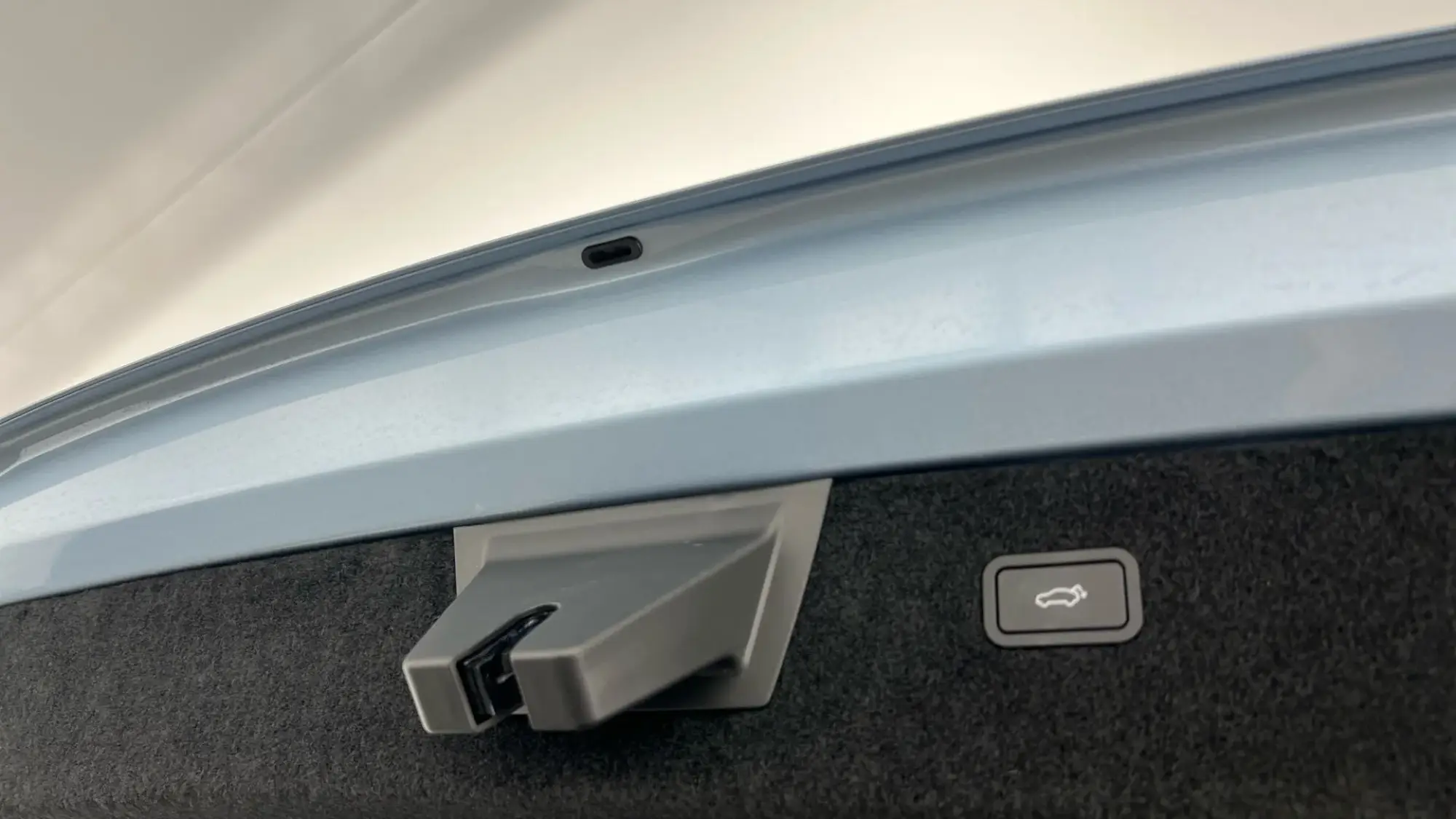 Polestar 4 SUV Image 30 Polestar 4 SUV Image 30