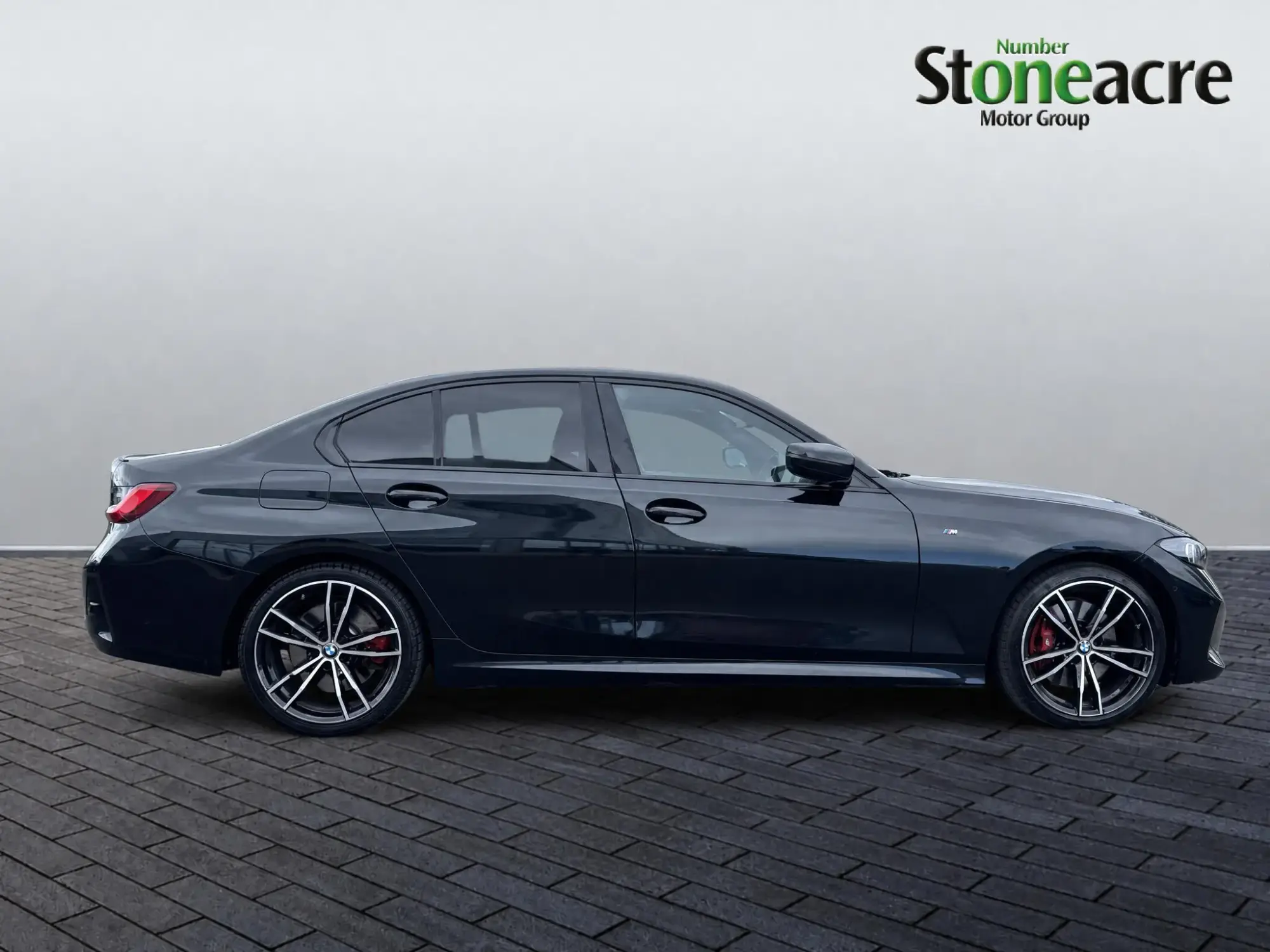 BMW 3 Series Image 2