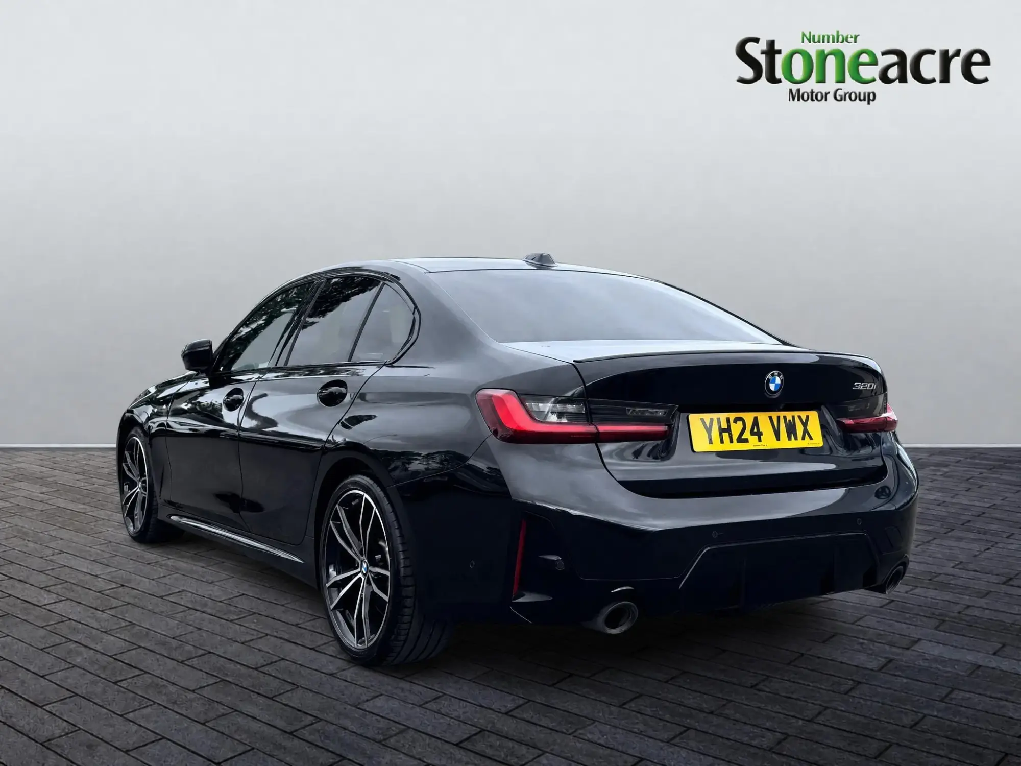 BMW 3 Series Image 5