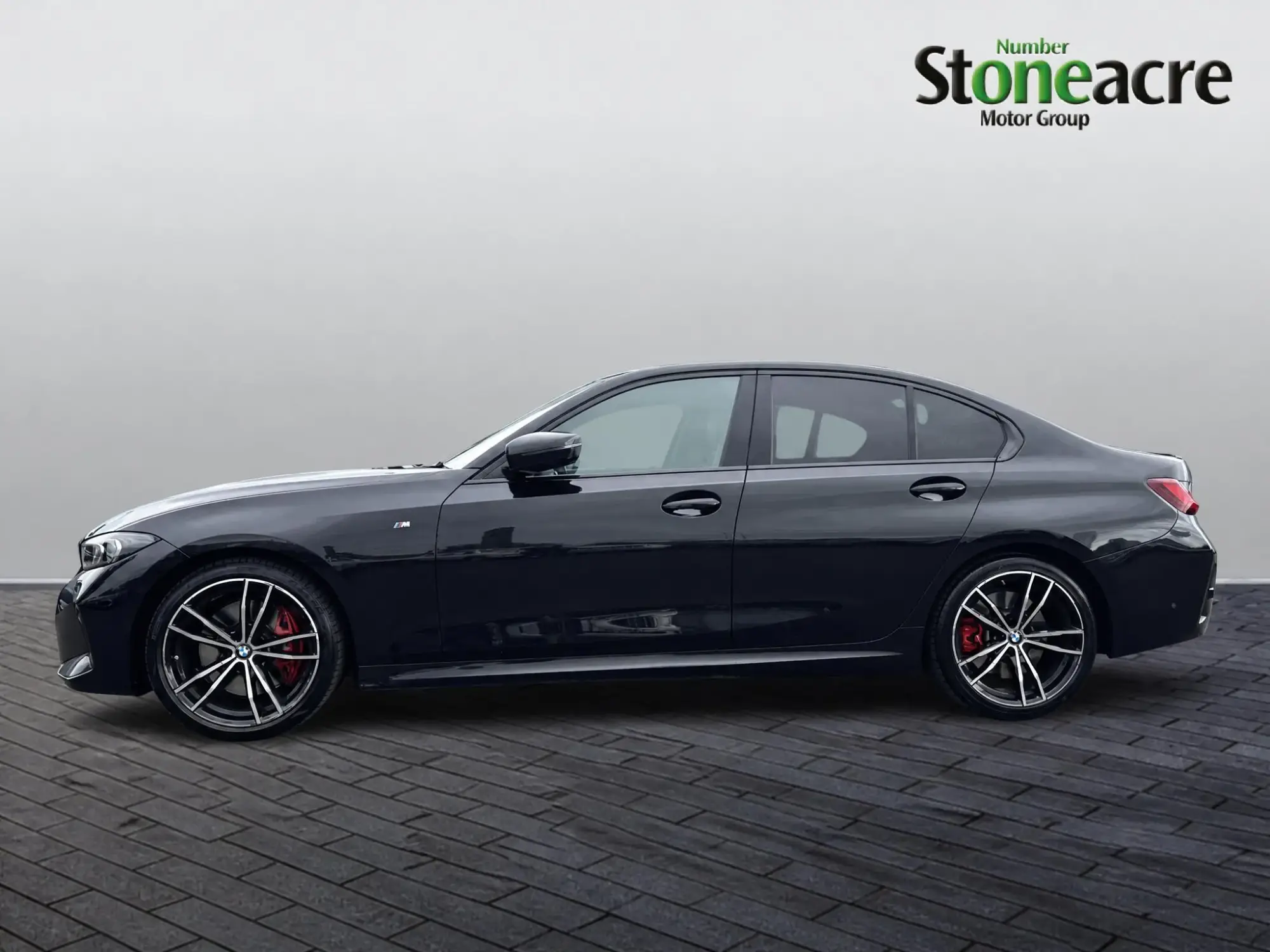 BMW 3 Series Image 6
