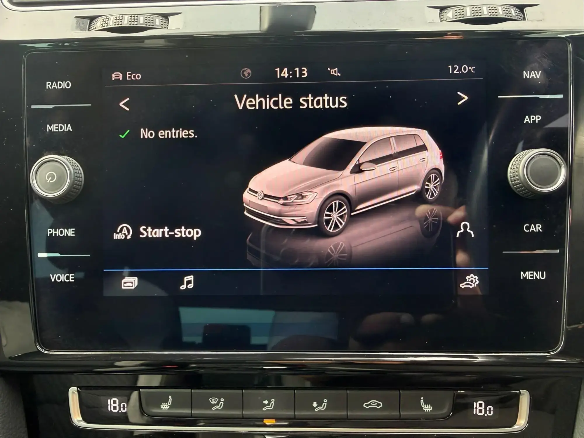 Volkswagen Golf Image 23