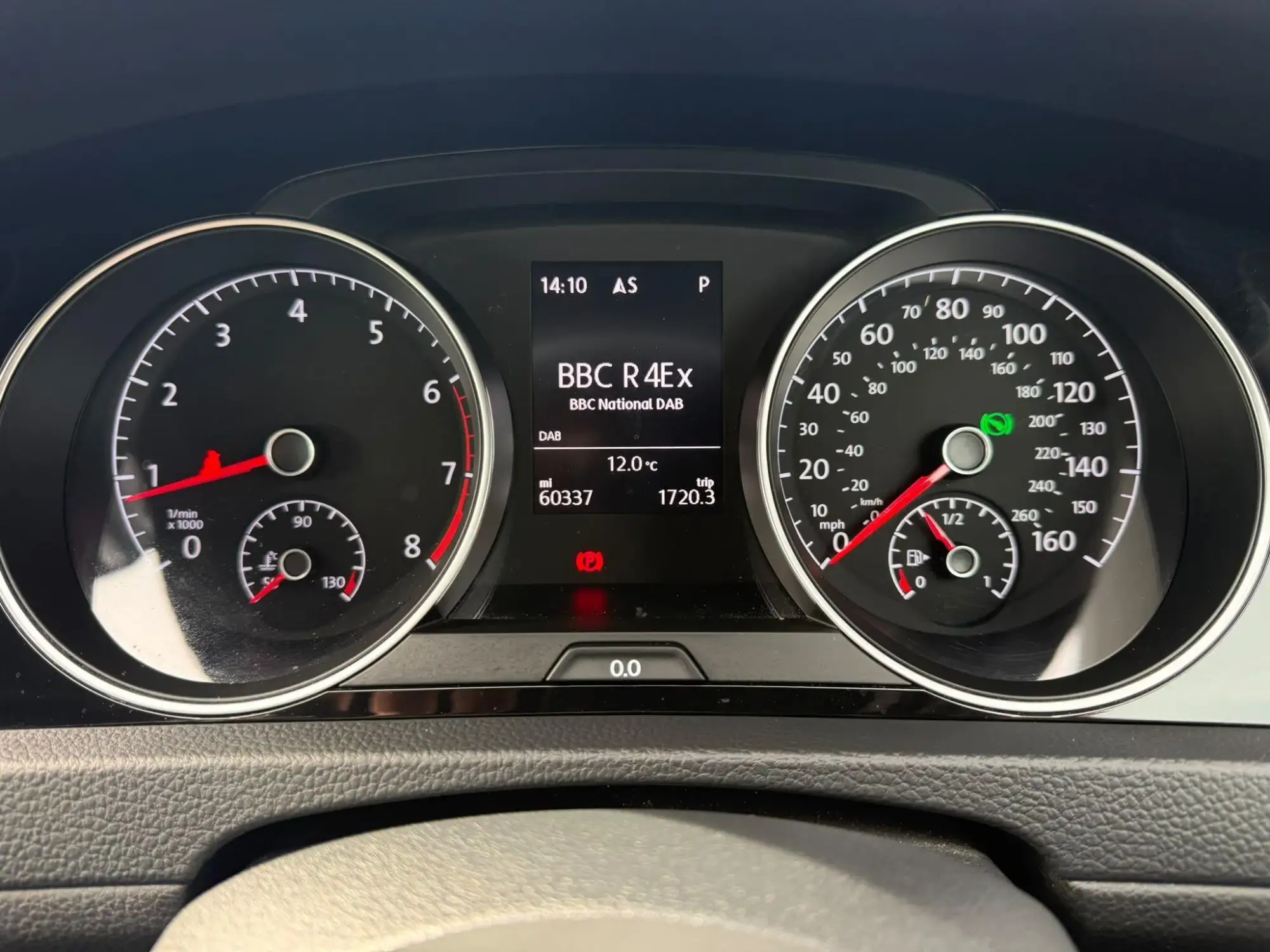 Volkswagen Golf Image 24