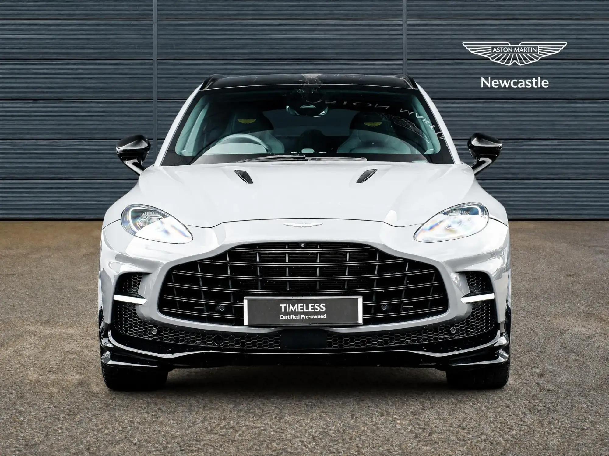 Aston Martin DBX Image 2 Aston Martin DBX Image 2