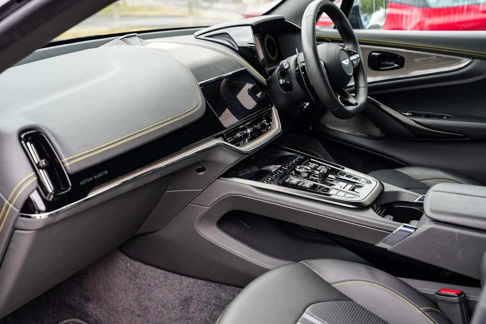 Aston Martin DBX Image 9 Aston Martin DBX Image 9