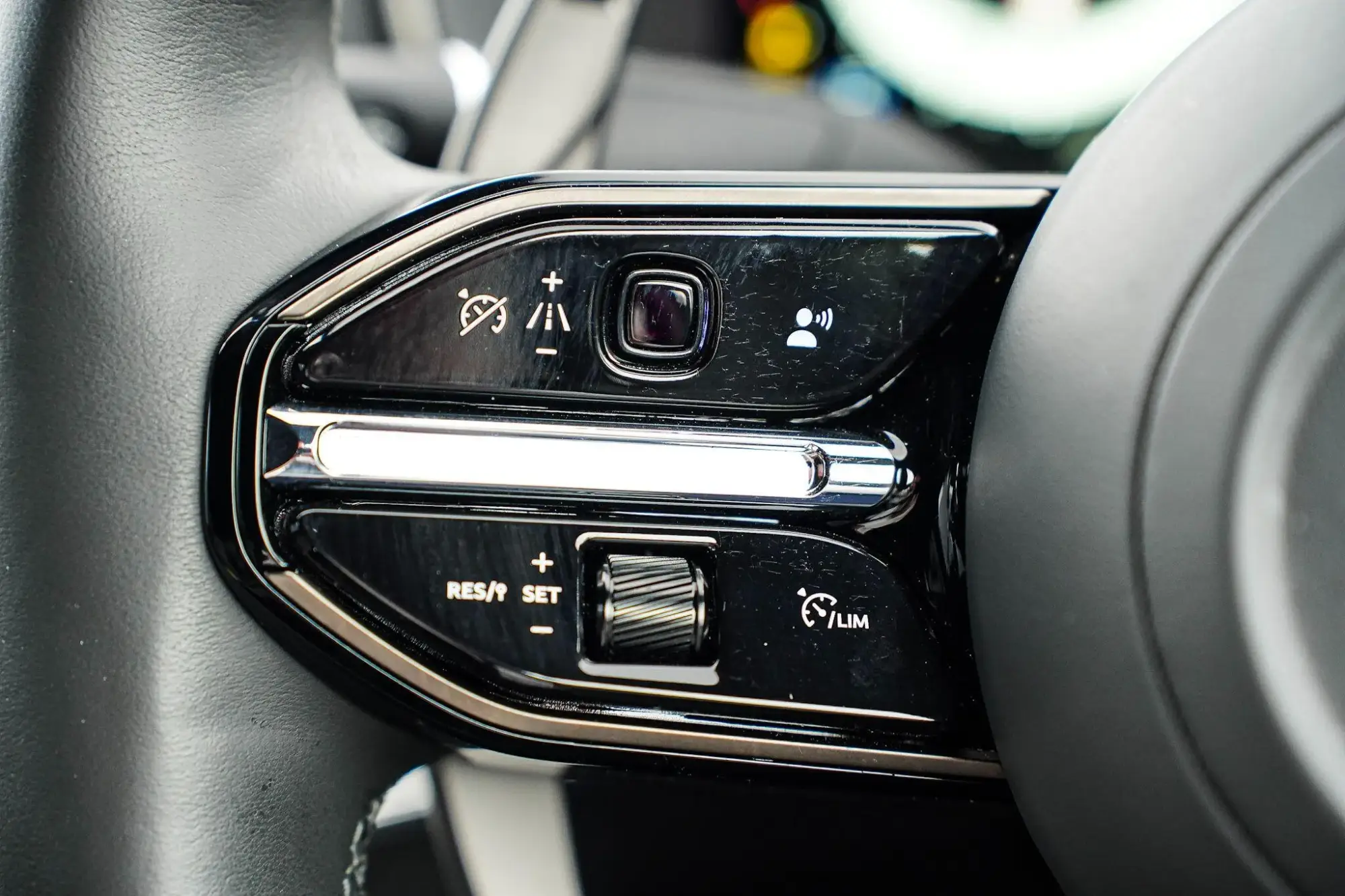 Aston Martin DBX Image 20 Aston Martin DBX Image 20