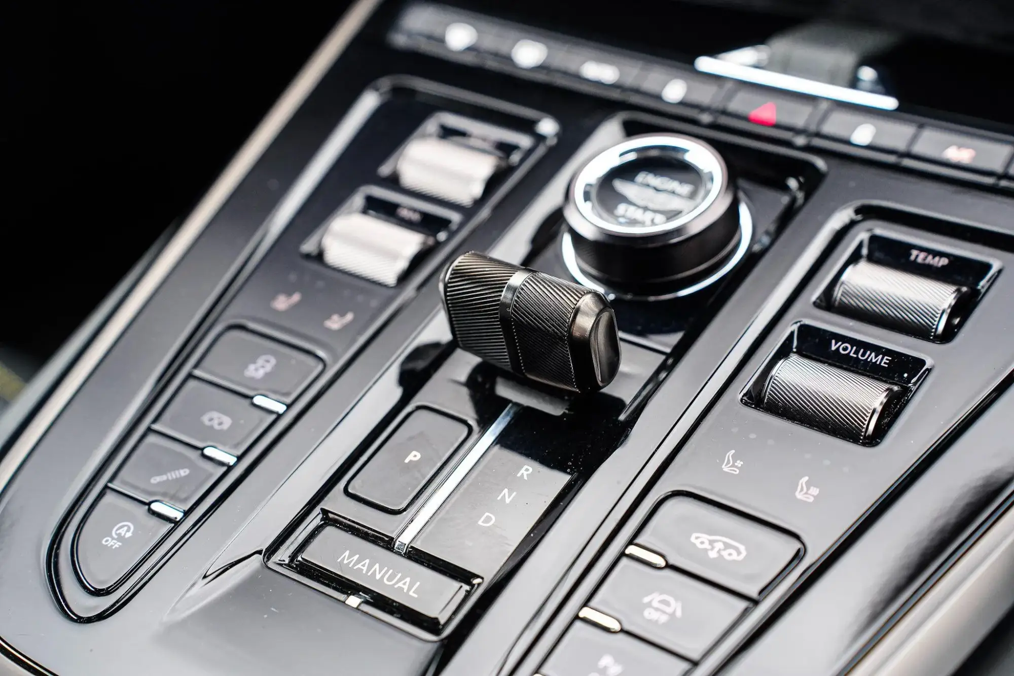 Aston Martin DBX Image 22 Aston Martin DBX Image 22