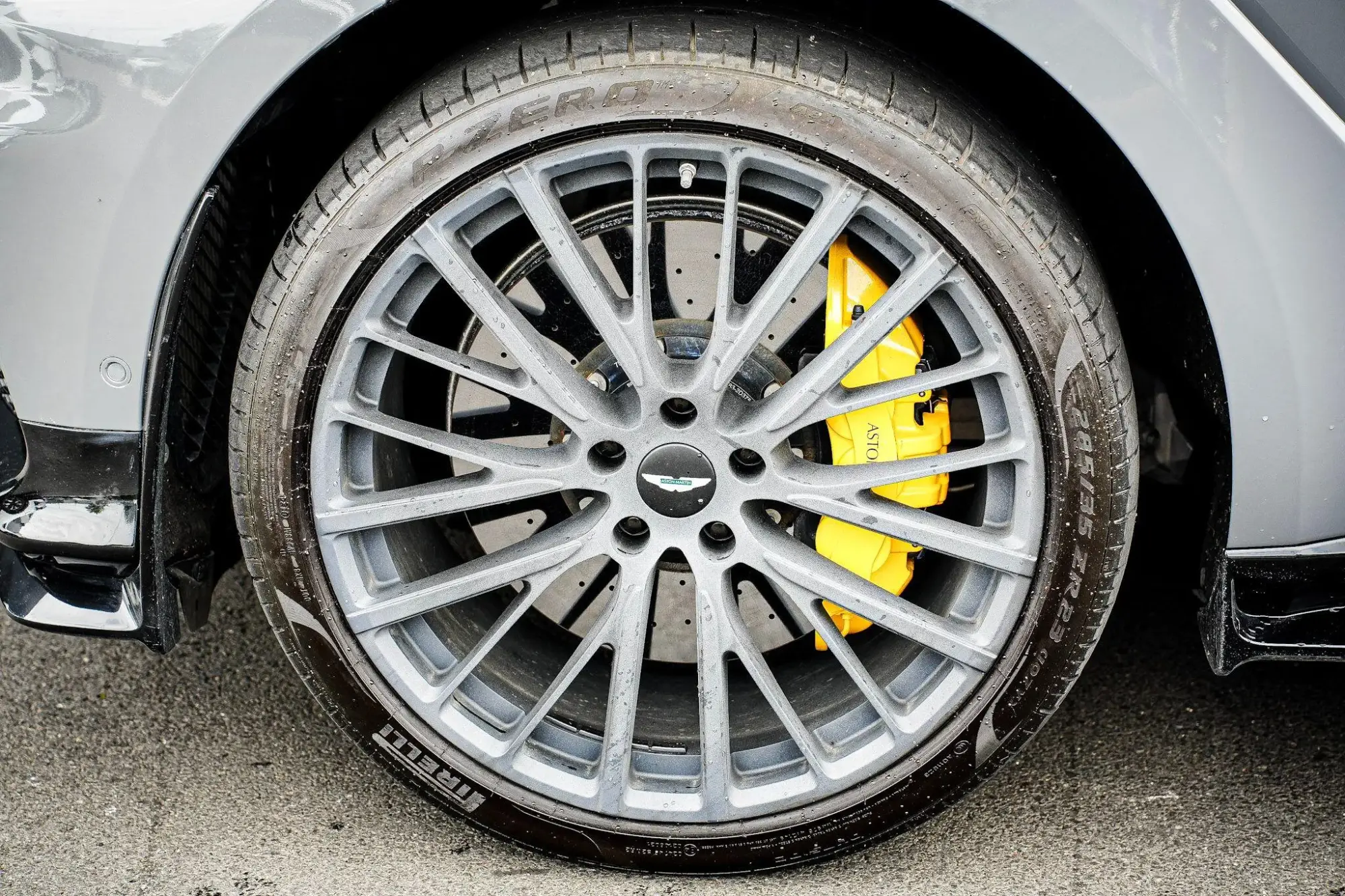 Aston Martin DBX Image 24 Aston Martin DBX Image 24