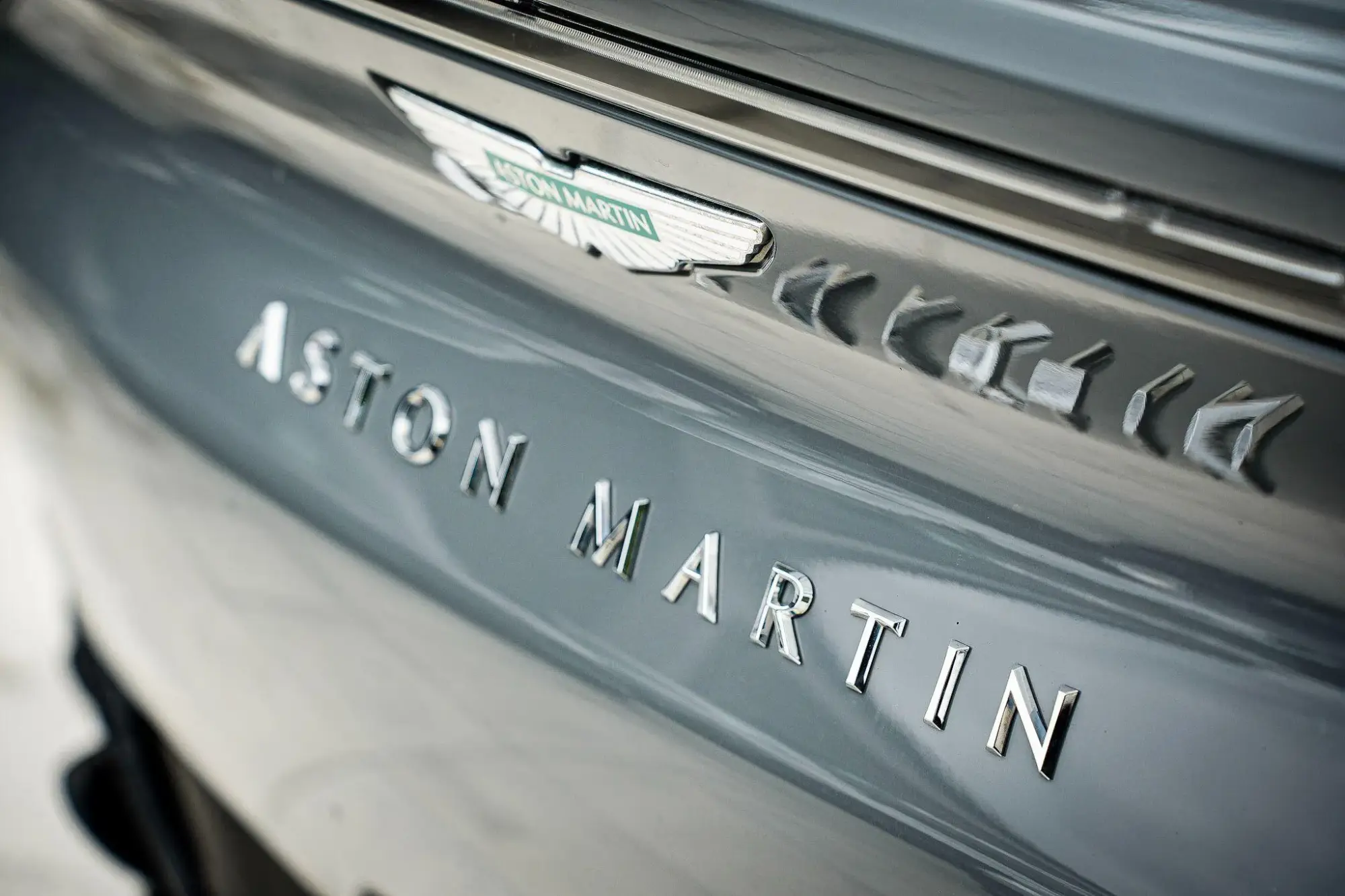 Aston Martin DBX Image 30 Aston Martin DBX Image 30