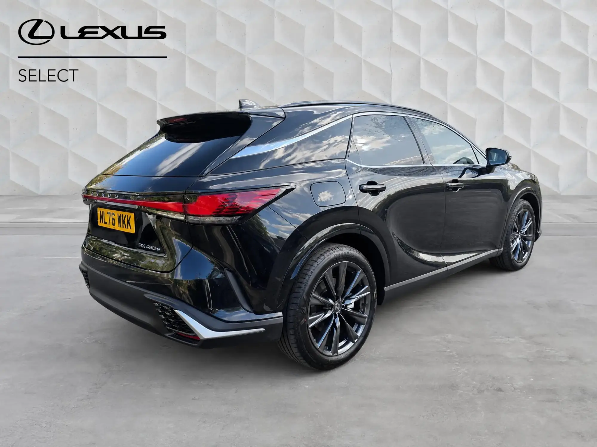 Lexus RX 2.5 450h+ 18.1kWh F Sport Design E-CVT 4WD Euro 6 (s/s) 5dr NL76WKK Image 3 Lexus RX 2.5 450h+ 18.1kWh F Sport Design E-CVT 4WD Euro 6 (s/s) 5dr NL76WKK Image 3