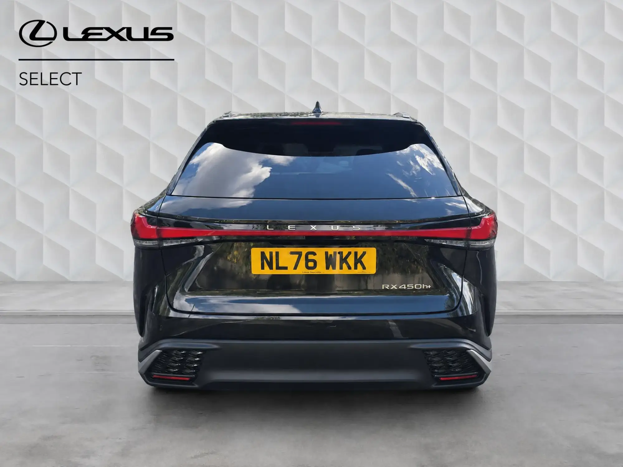 Lexus RX Image 4