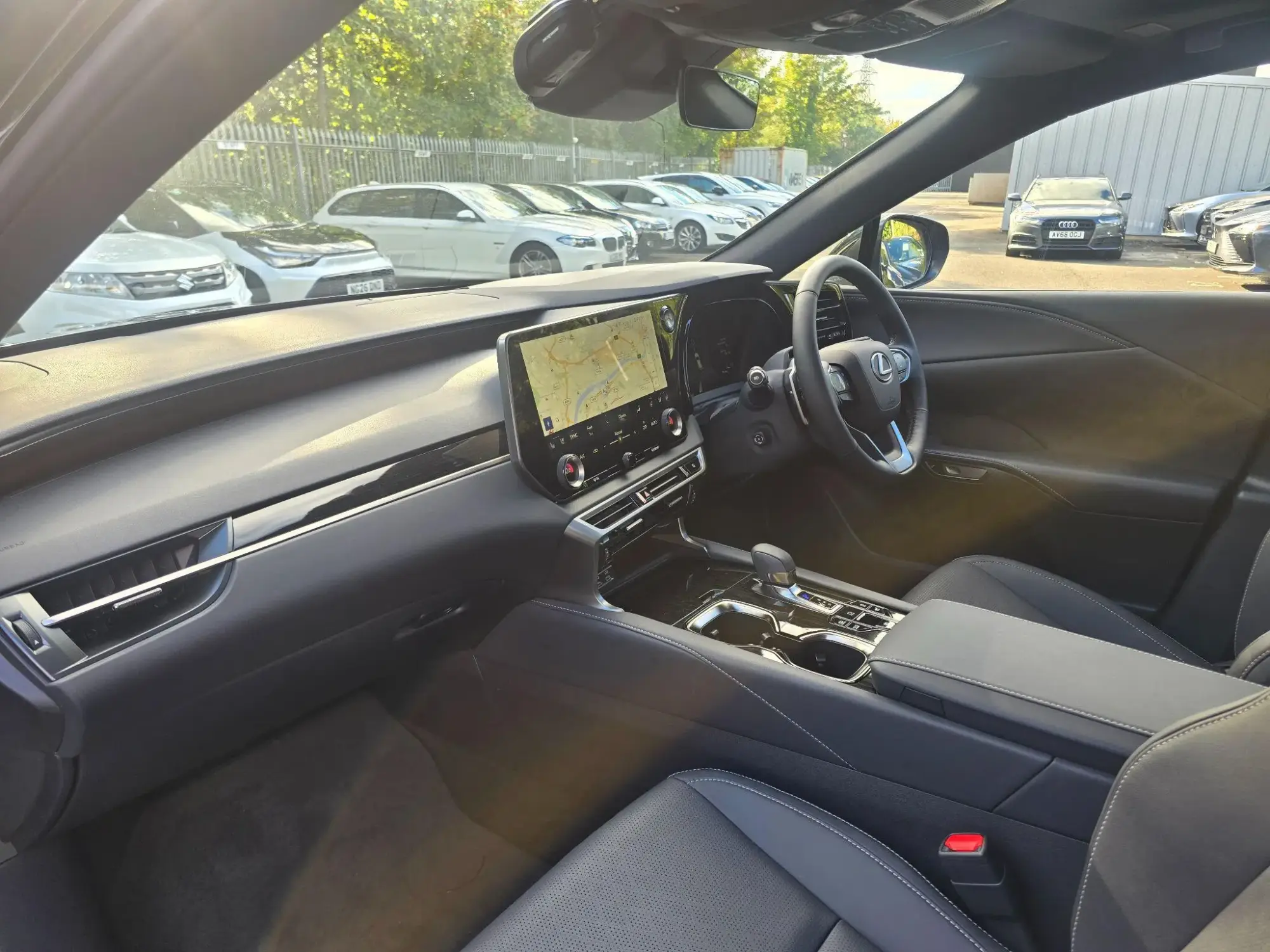 Lexus RX Image 12