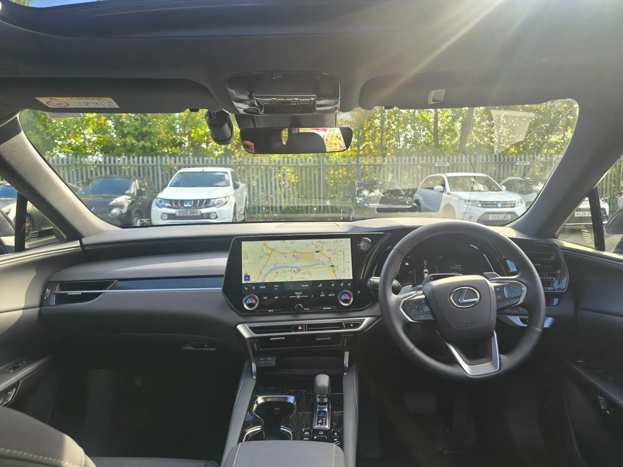 Lexus RX Image 15