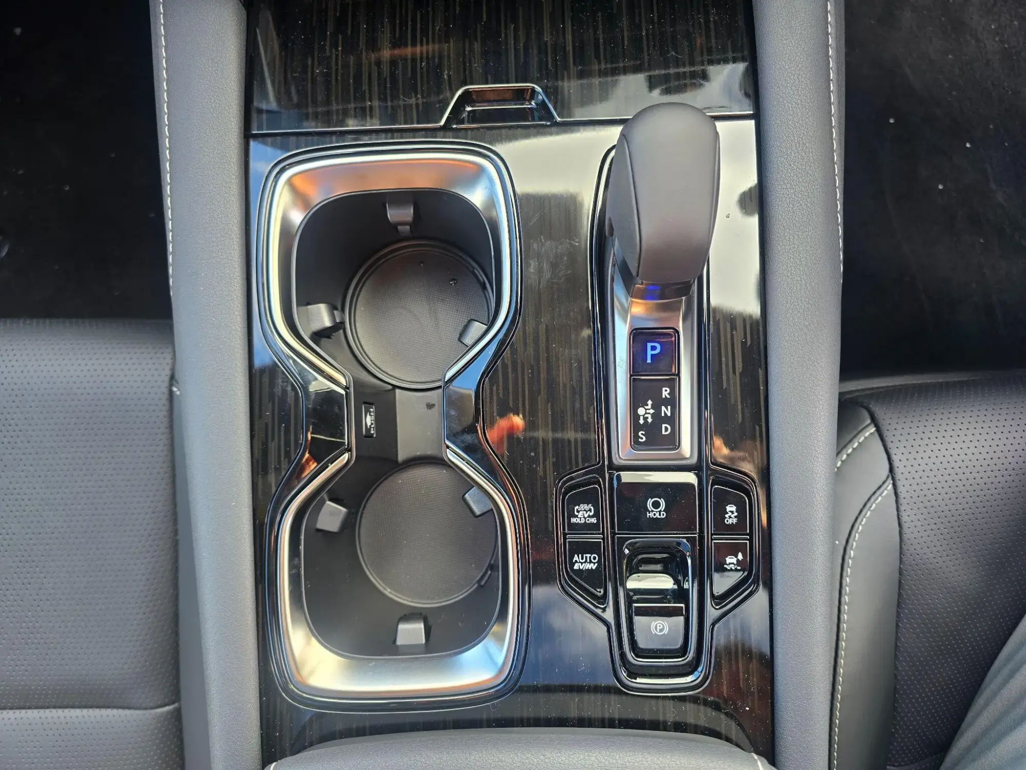 Lexus RX Image 22