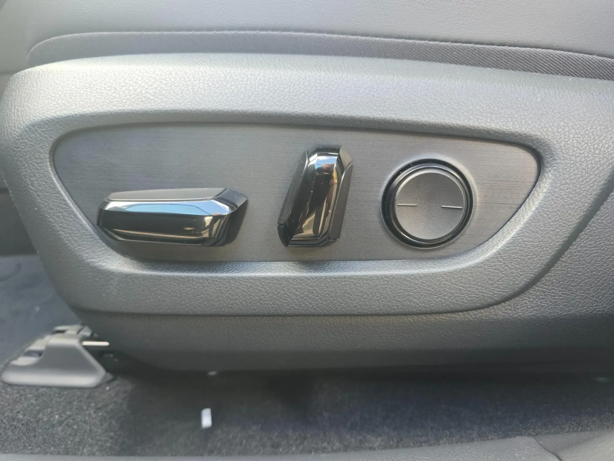 Lexus RX Image 27