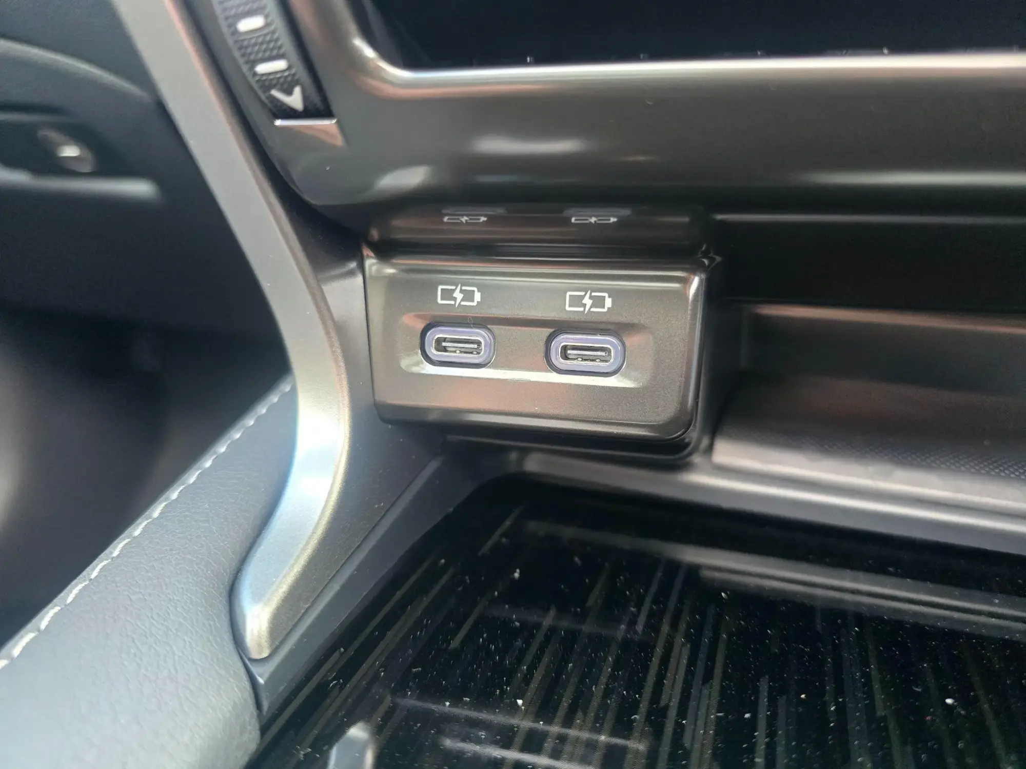 Lexus RX Image 33