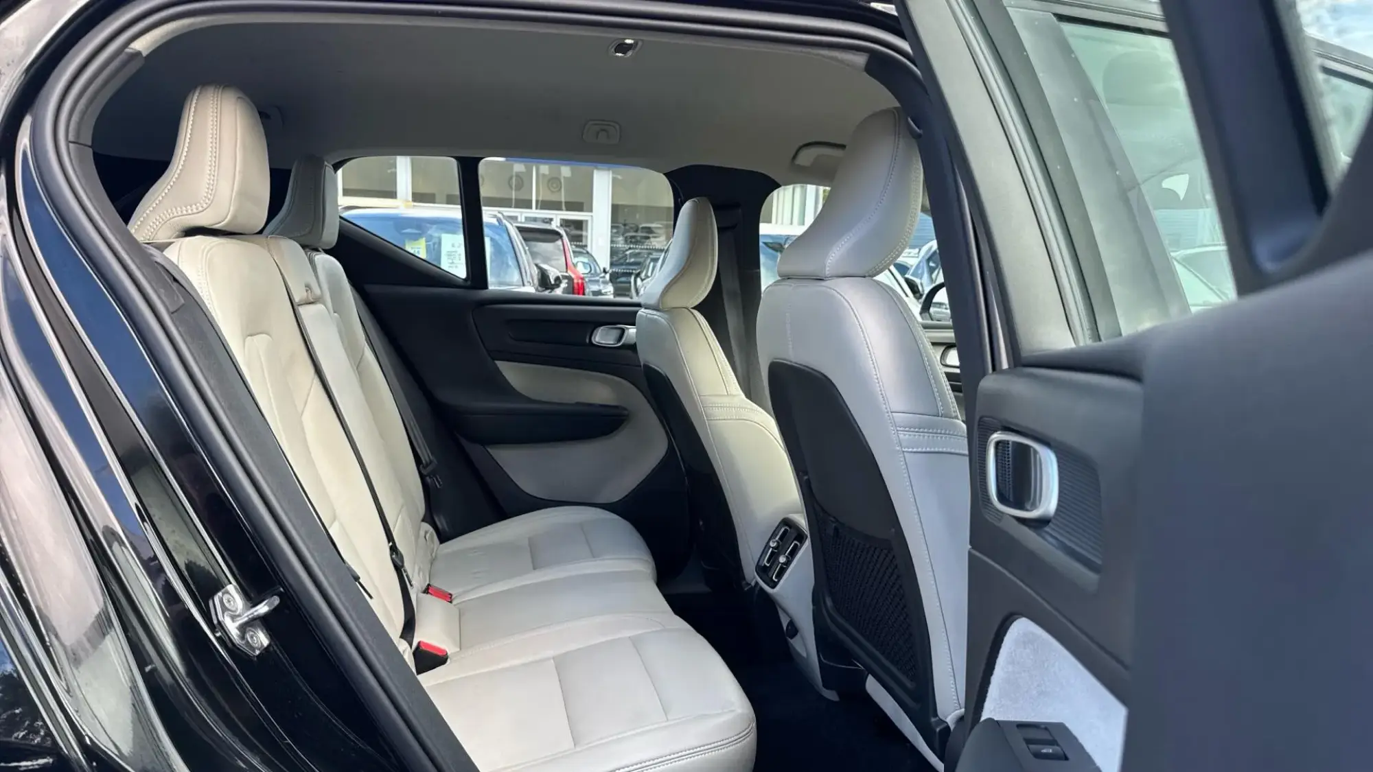 Volvo XC40 Image 6