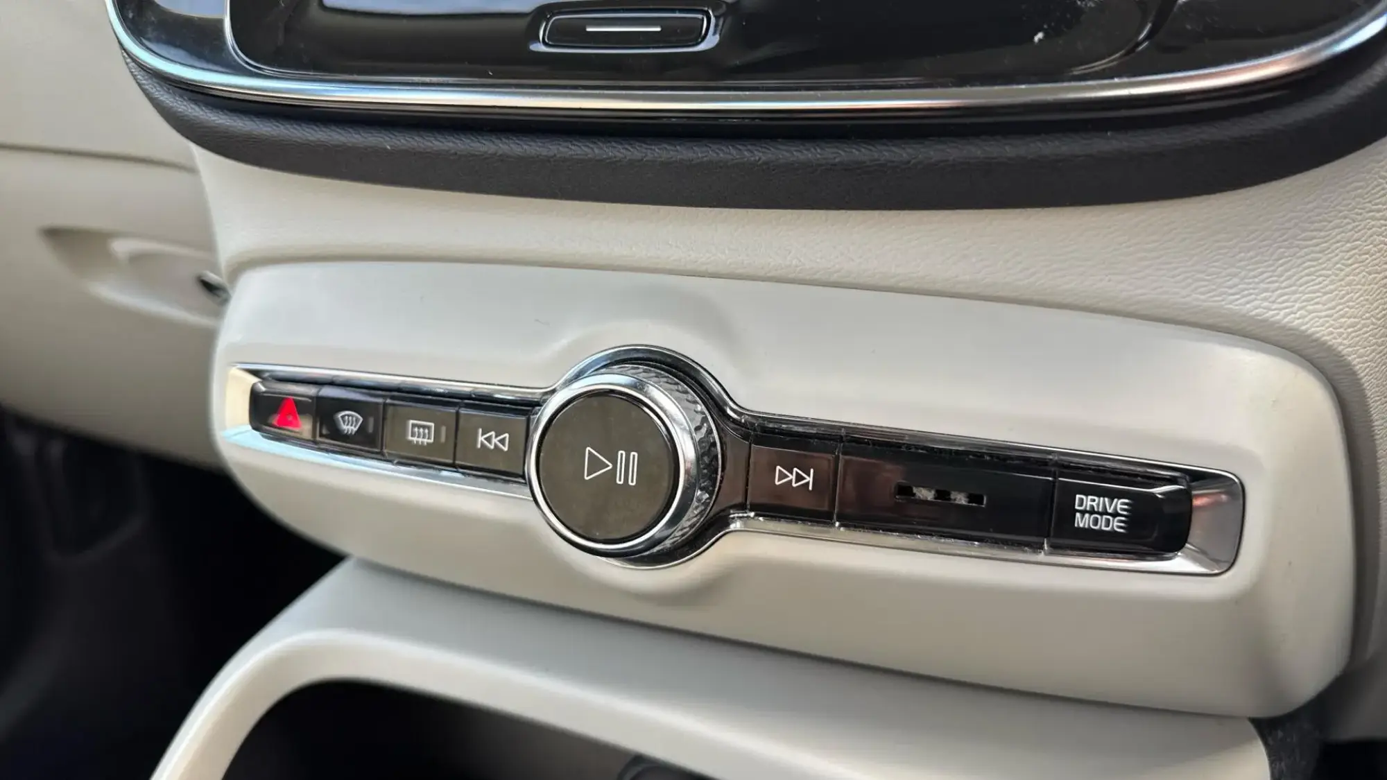 Volvo XC40 Image 16