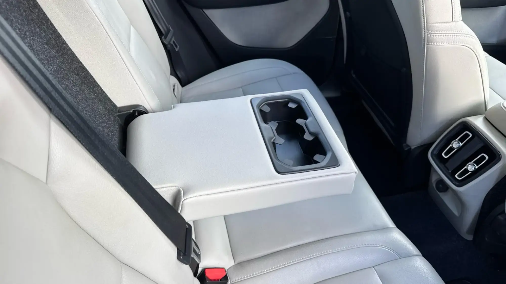 Volvo XC40 Image 34