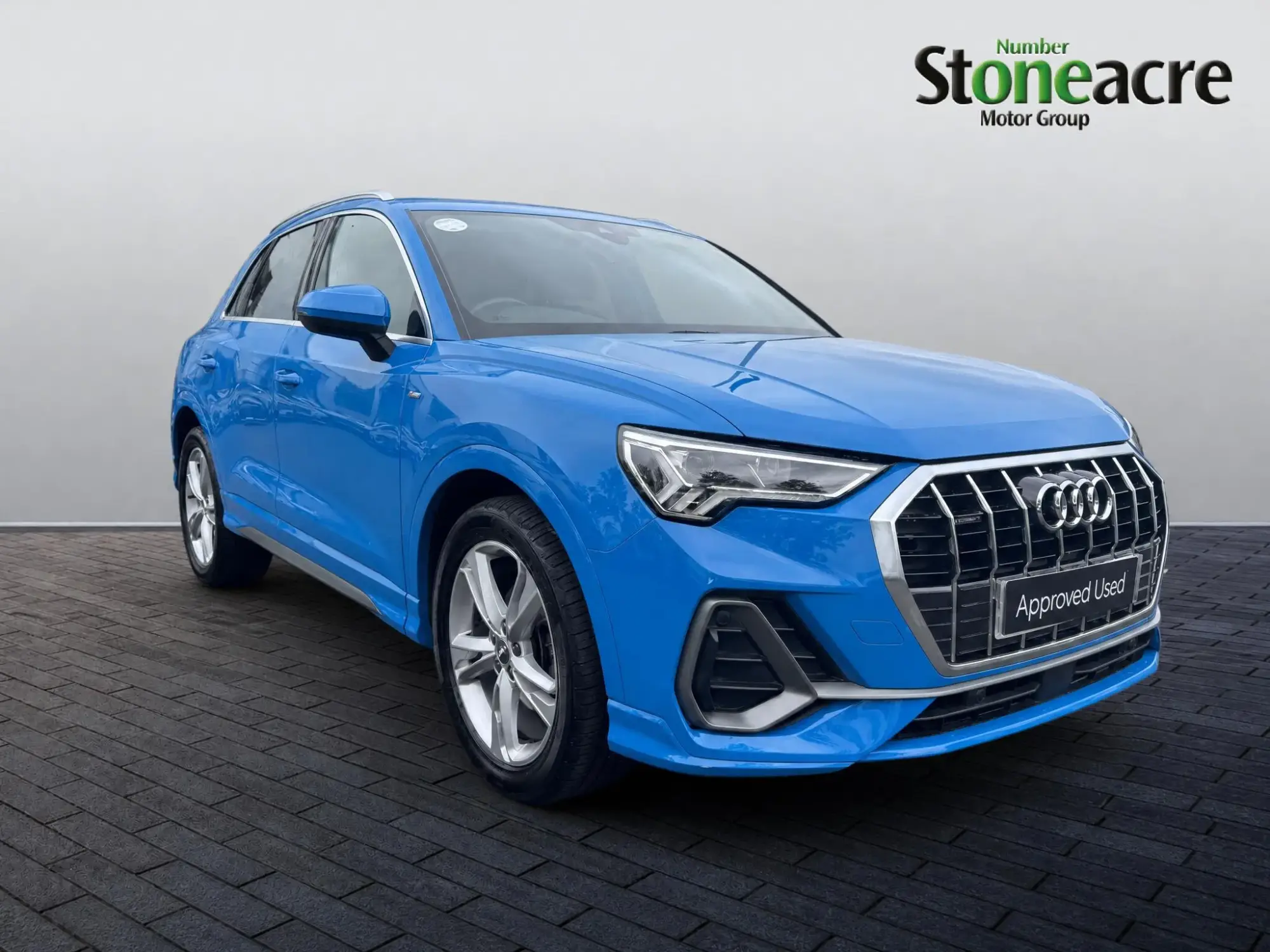 Audi Q3 2.0 TDI 35 S line quattro Euro 6 (s/s) 5dr Y19PRR Image 1 Audi Q3 2.0 TDI 35 S line quattro Euro 6 (s/s) 5dr Y19PRR Image 1